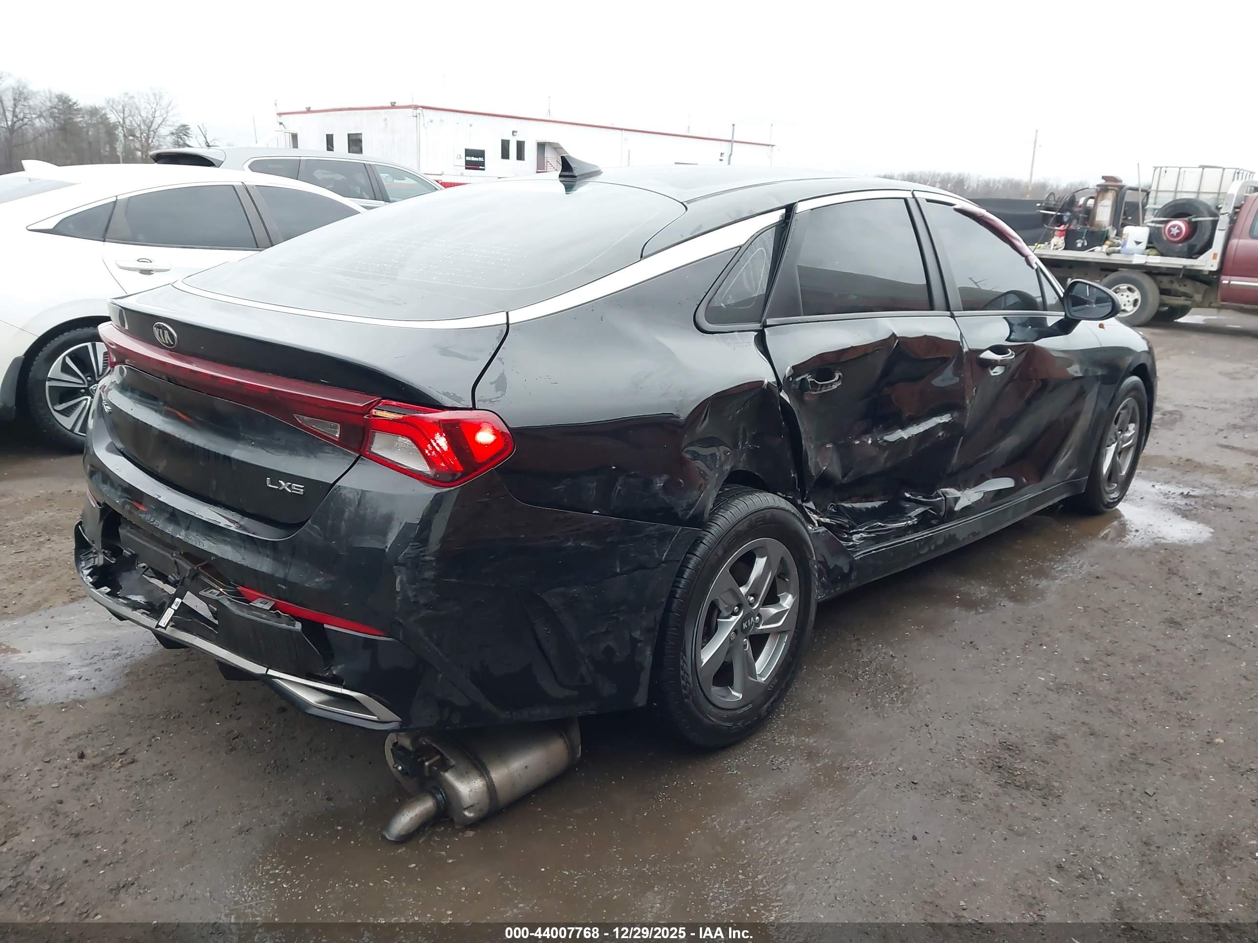 KIA K5 image 4