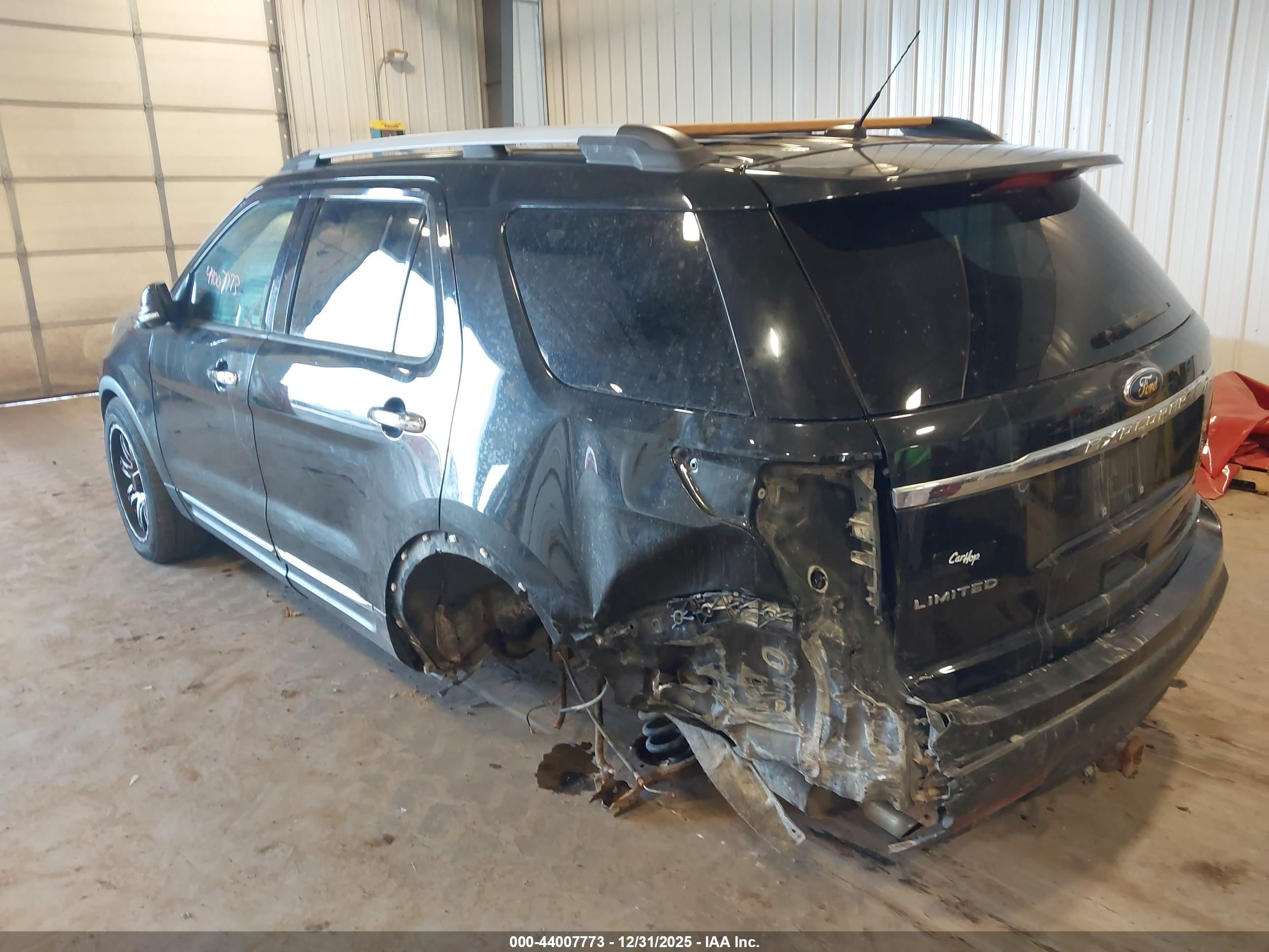 FORD EXPLORER image 3