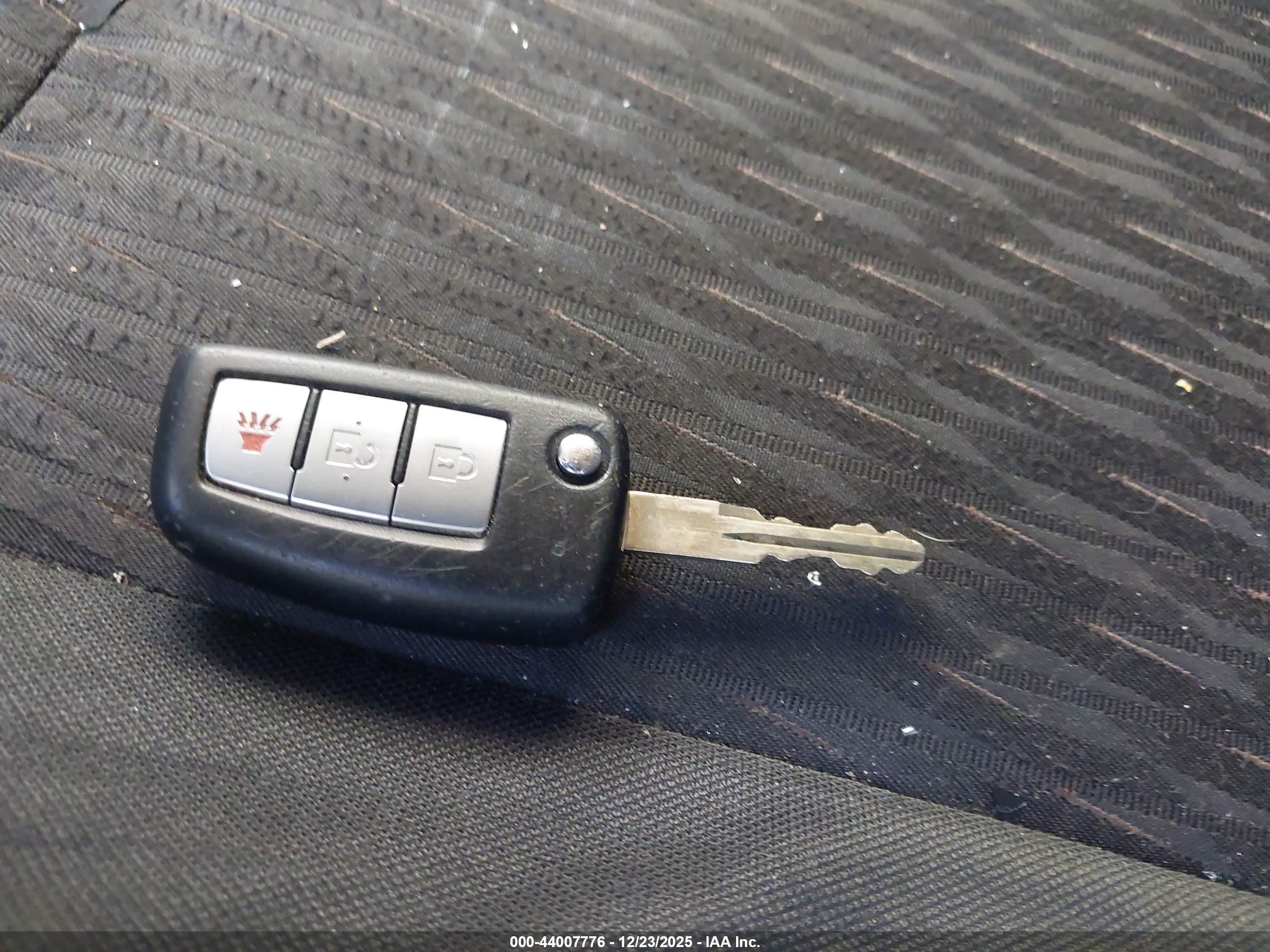 NISSAN ROGUE image 11