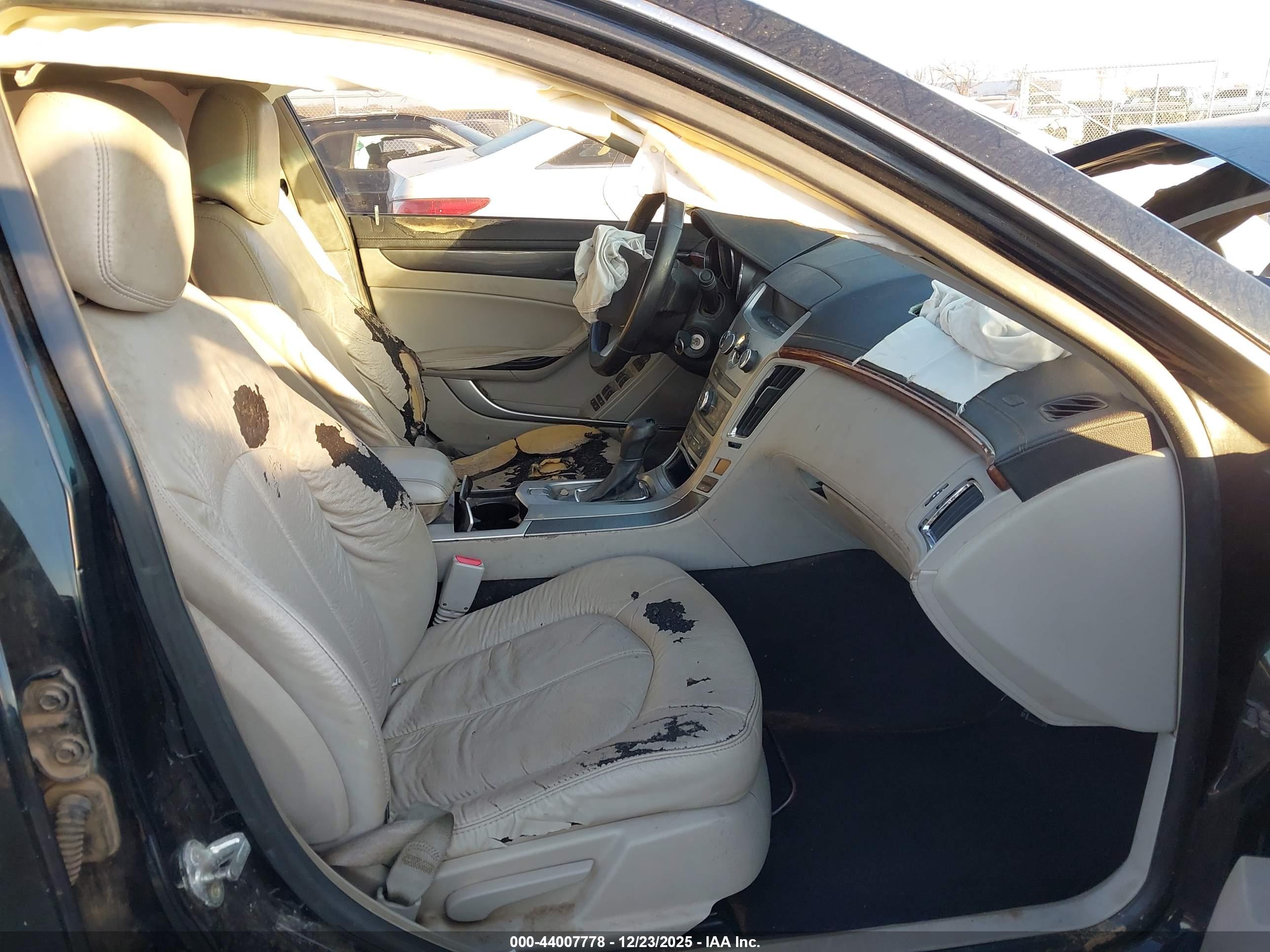 CADILLAC CTS image 5