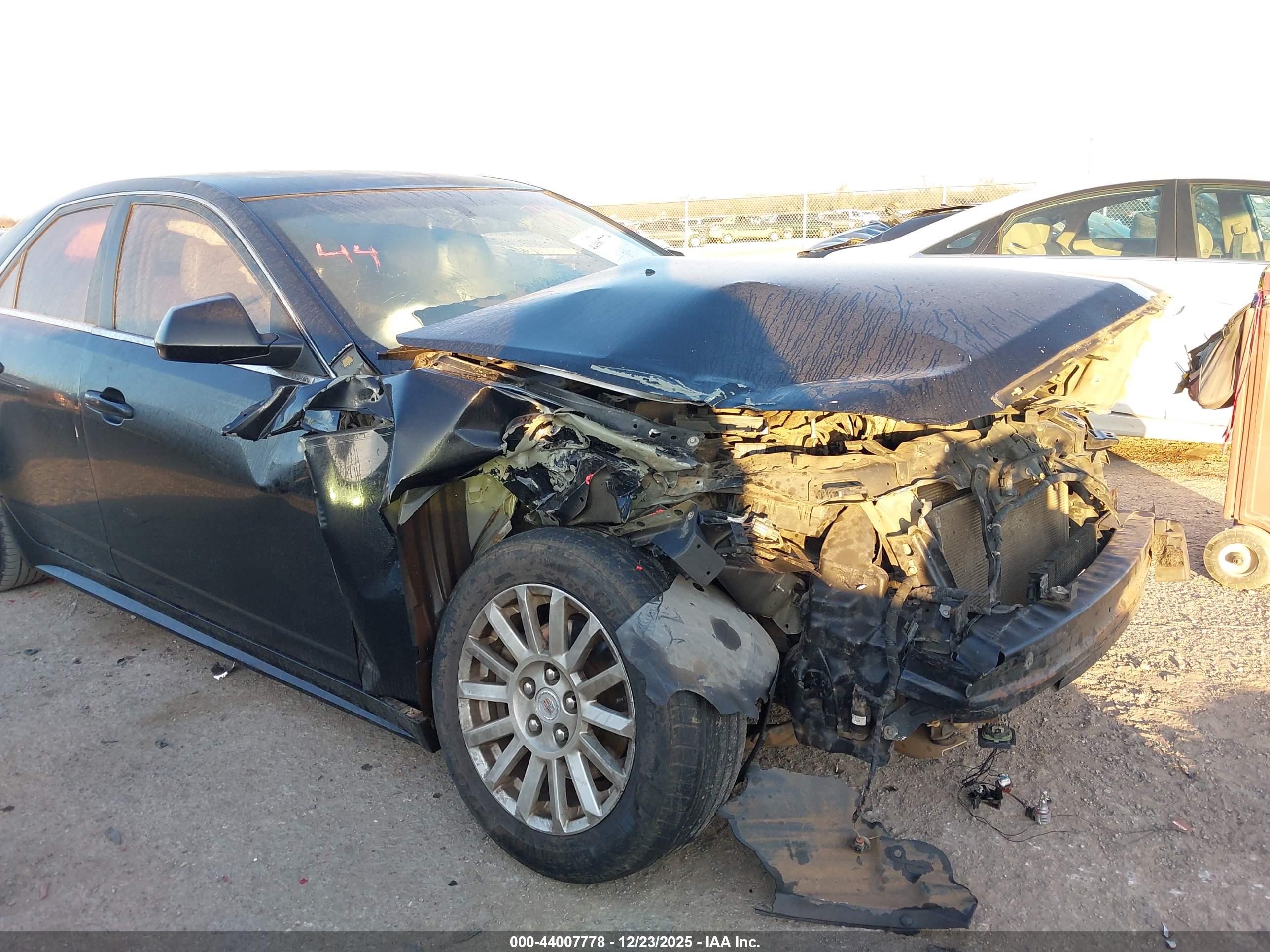 CADILLAC CTS image 6
