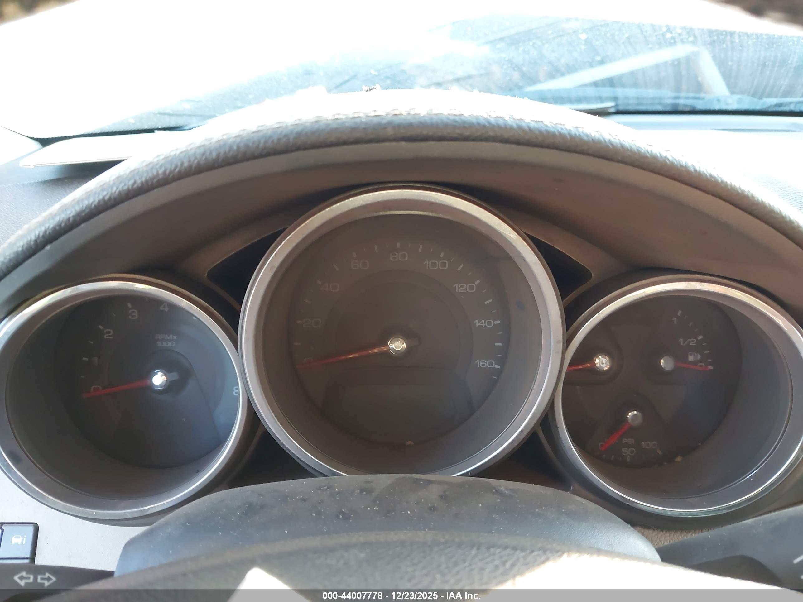 CADILLAC CTS image 7