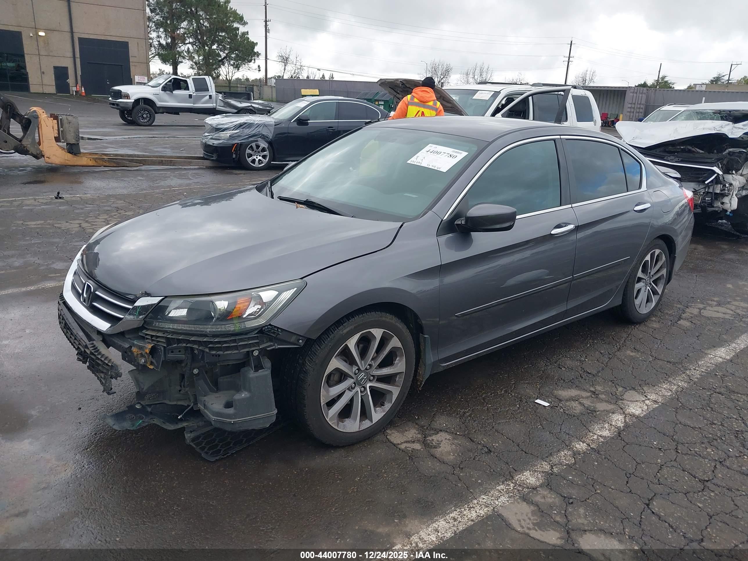 HONDA ACCORD image 2