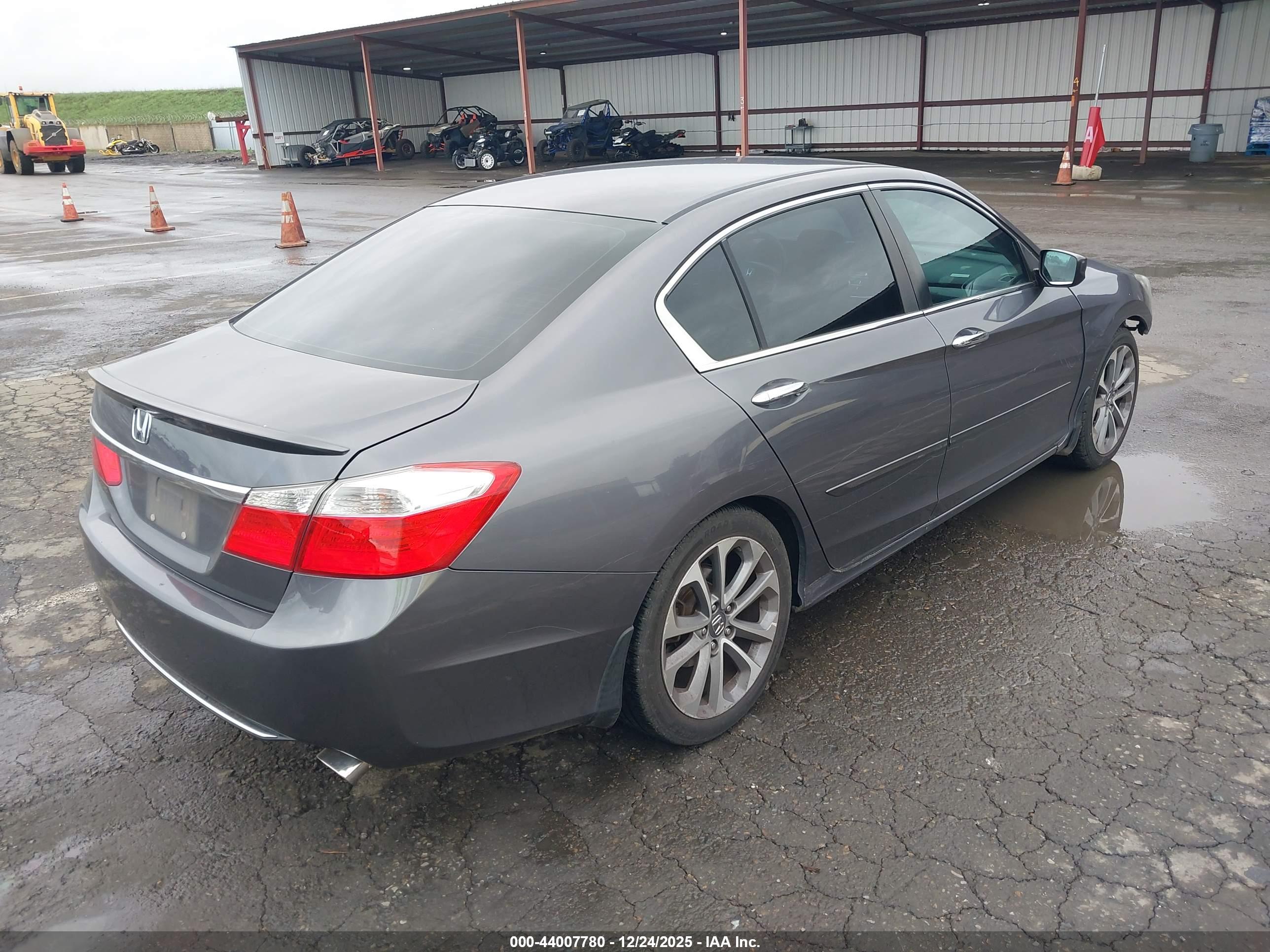 HONDA ACCORD image 4