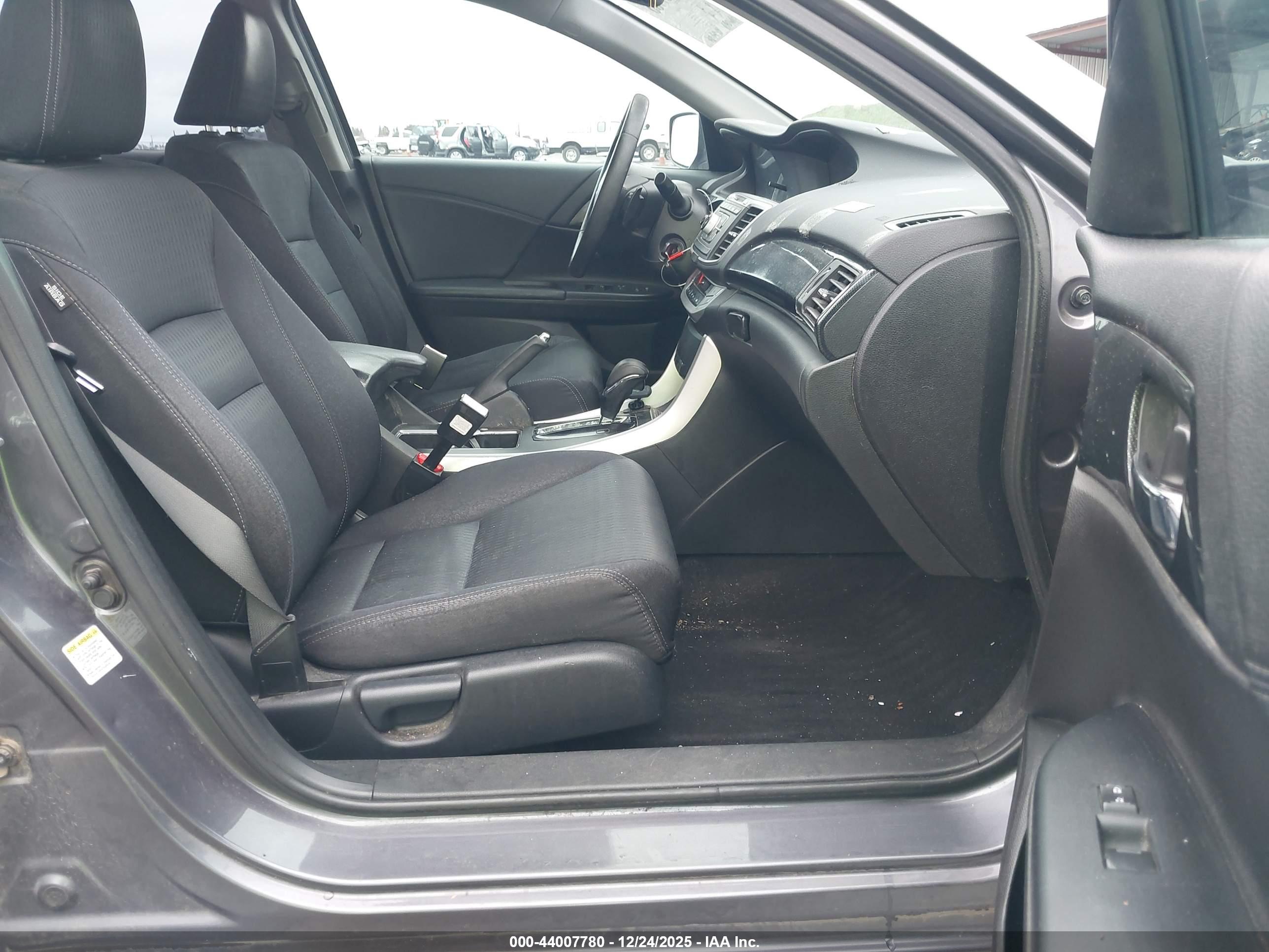 HONDA ACCORD image 5