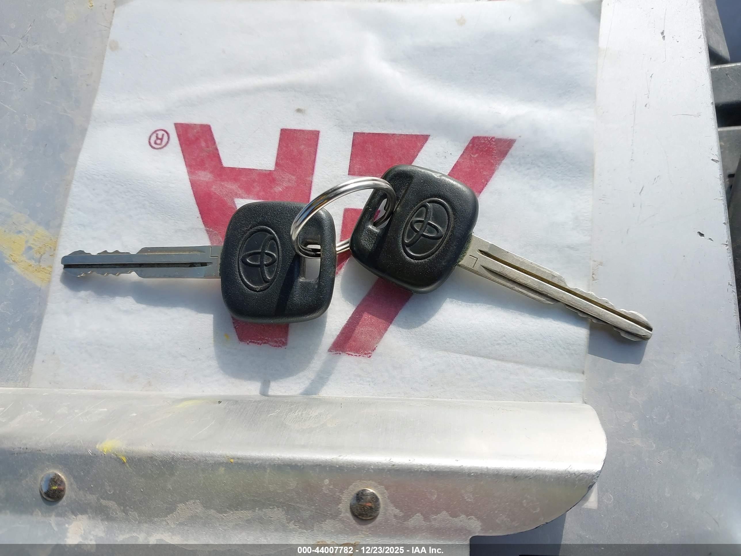 TOYOTA TACOMA image 11