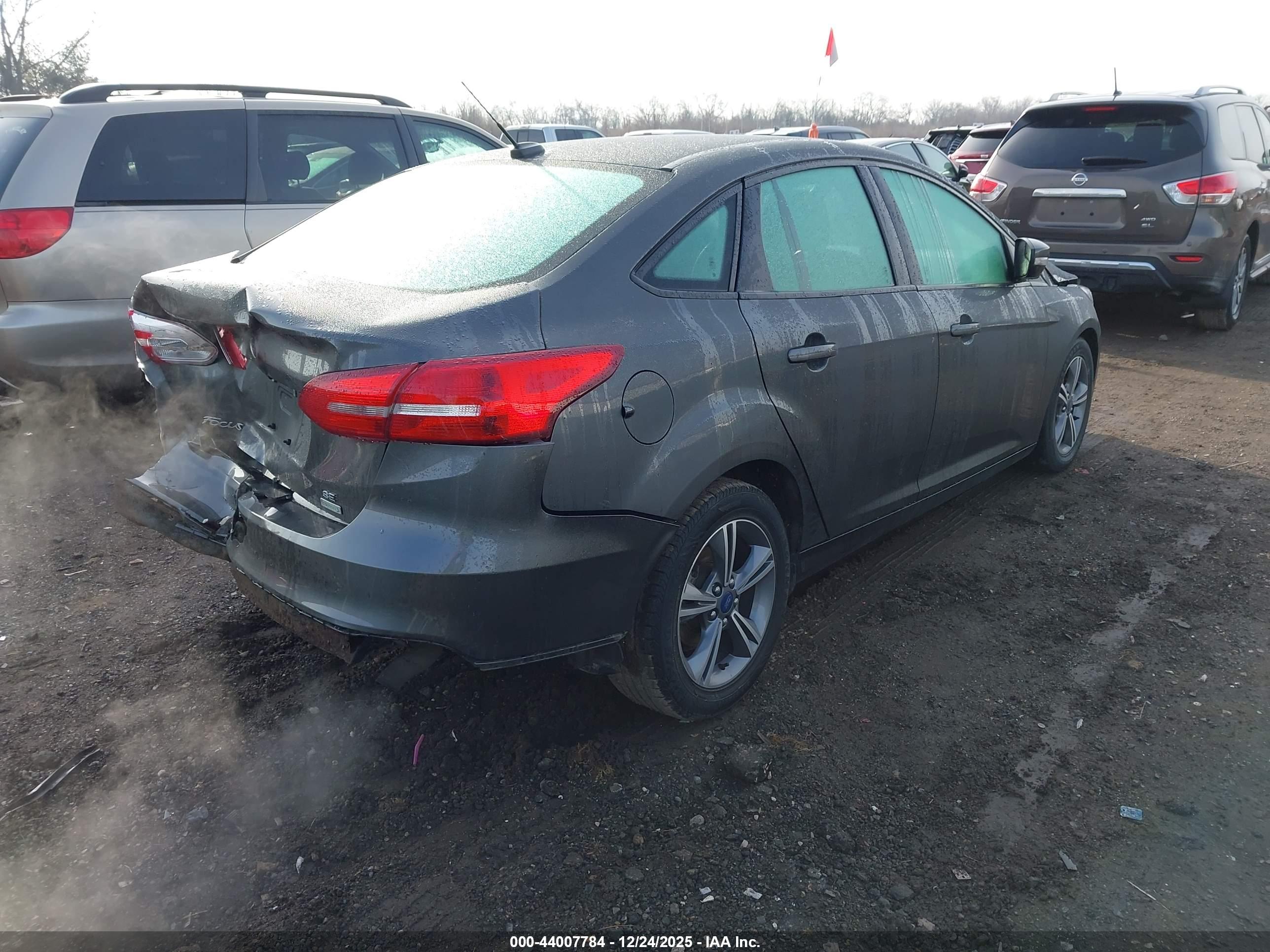 FORD FOCUS image 4