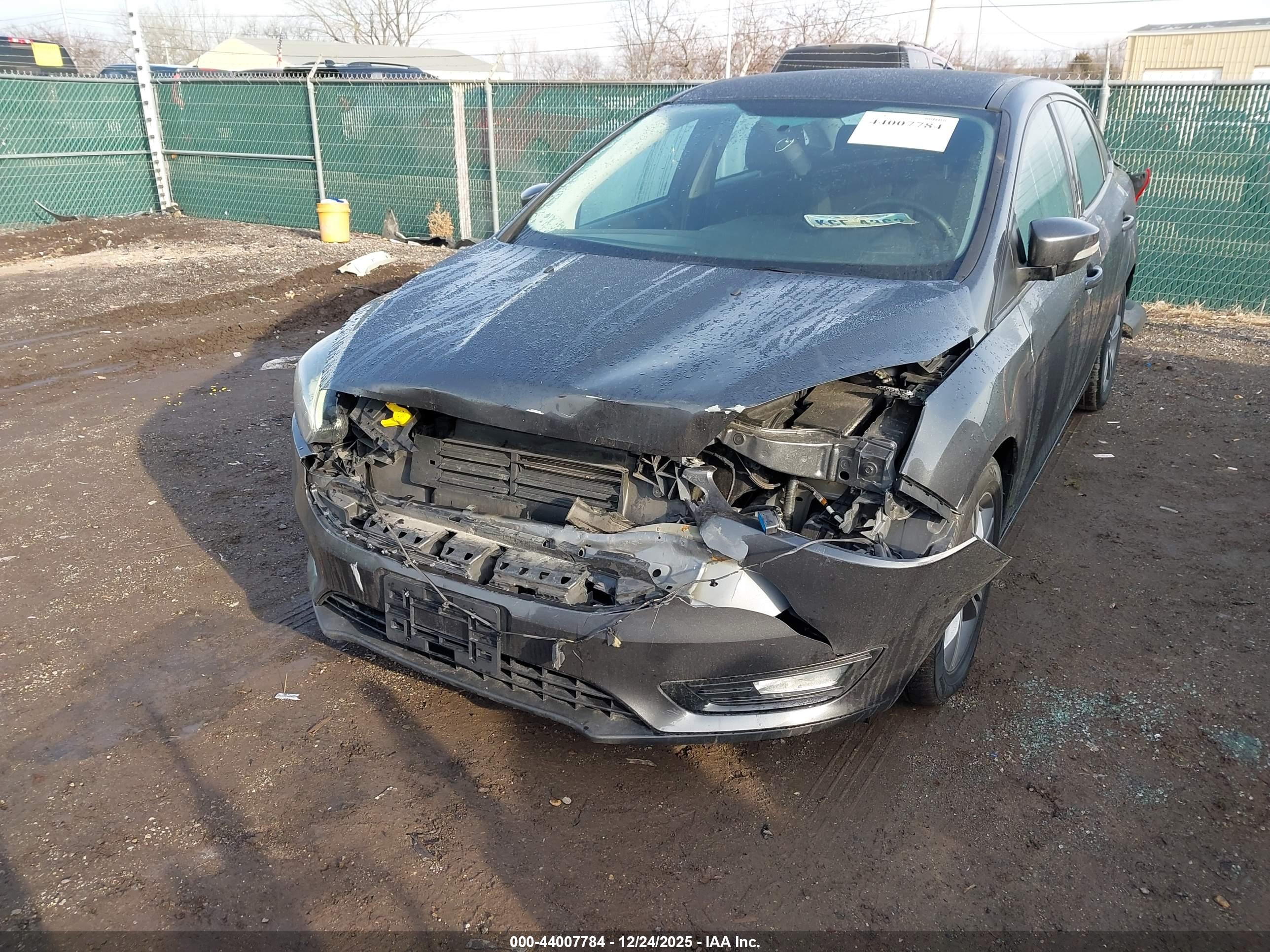 FORD FOCUS image 6
