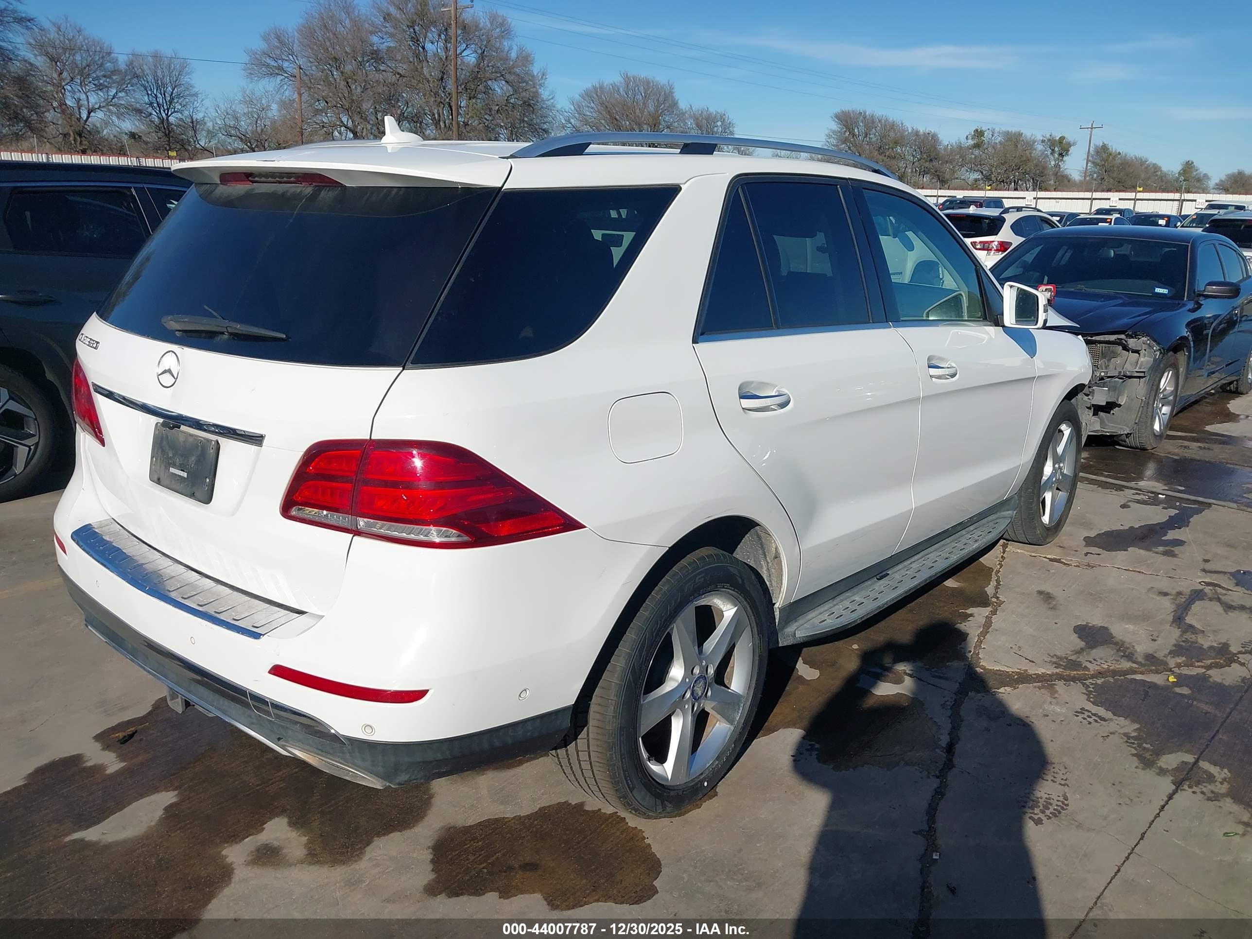 MERCEDES-BENZ GLE image 4