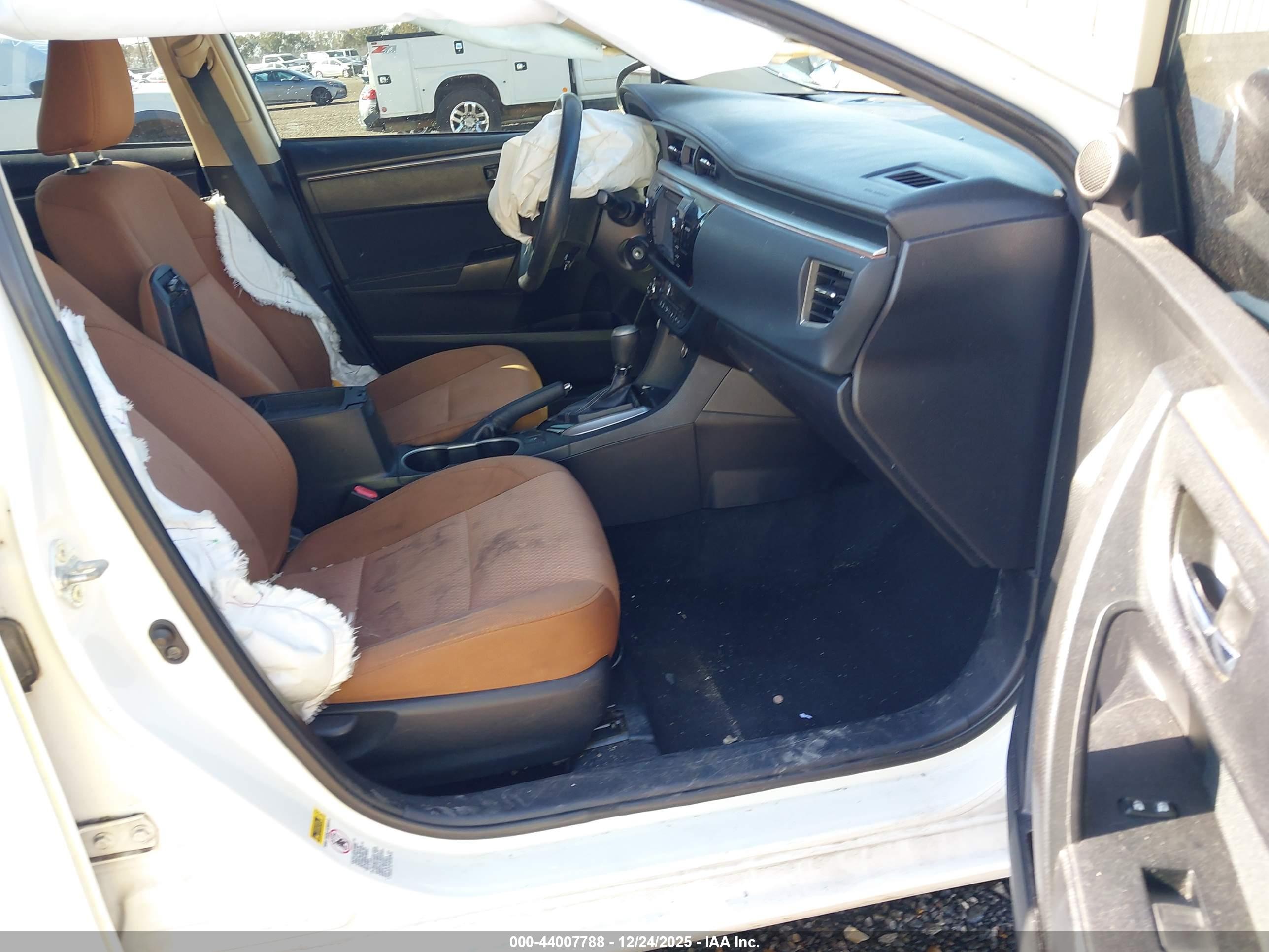 TOYOTA COROLLA image 5