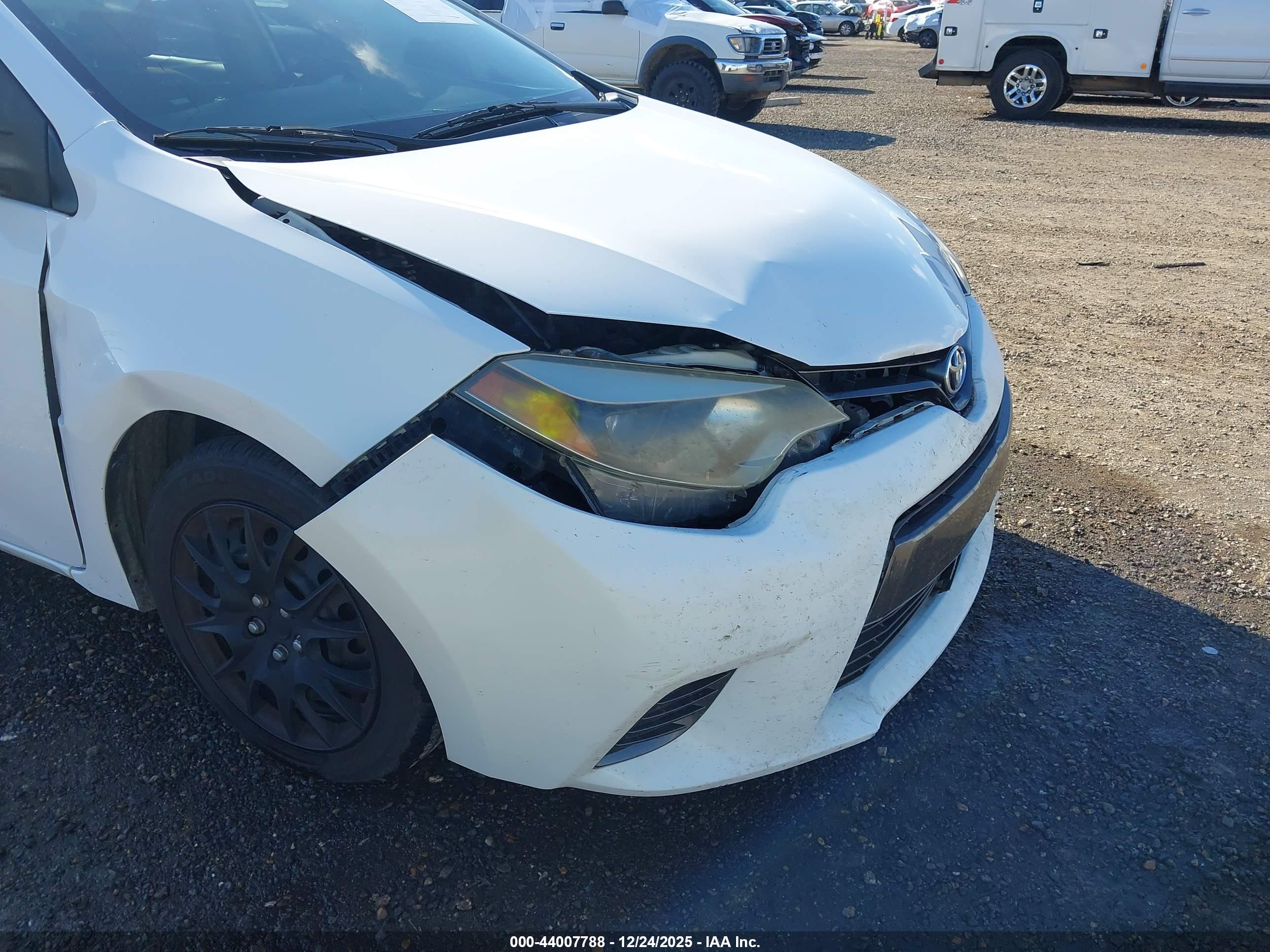 TOYOTA COROLLA image 6