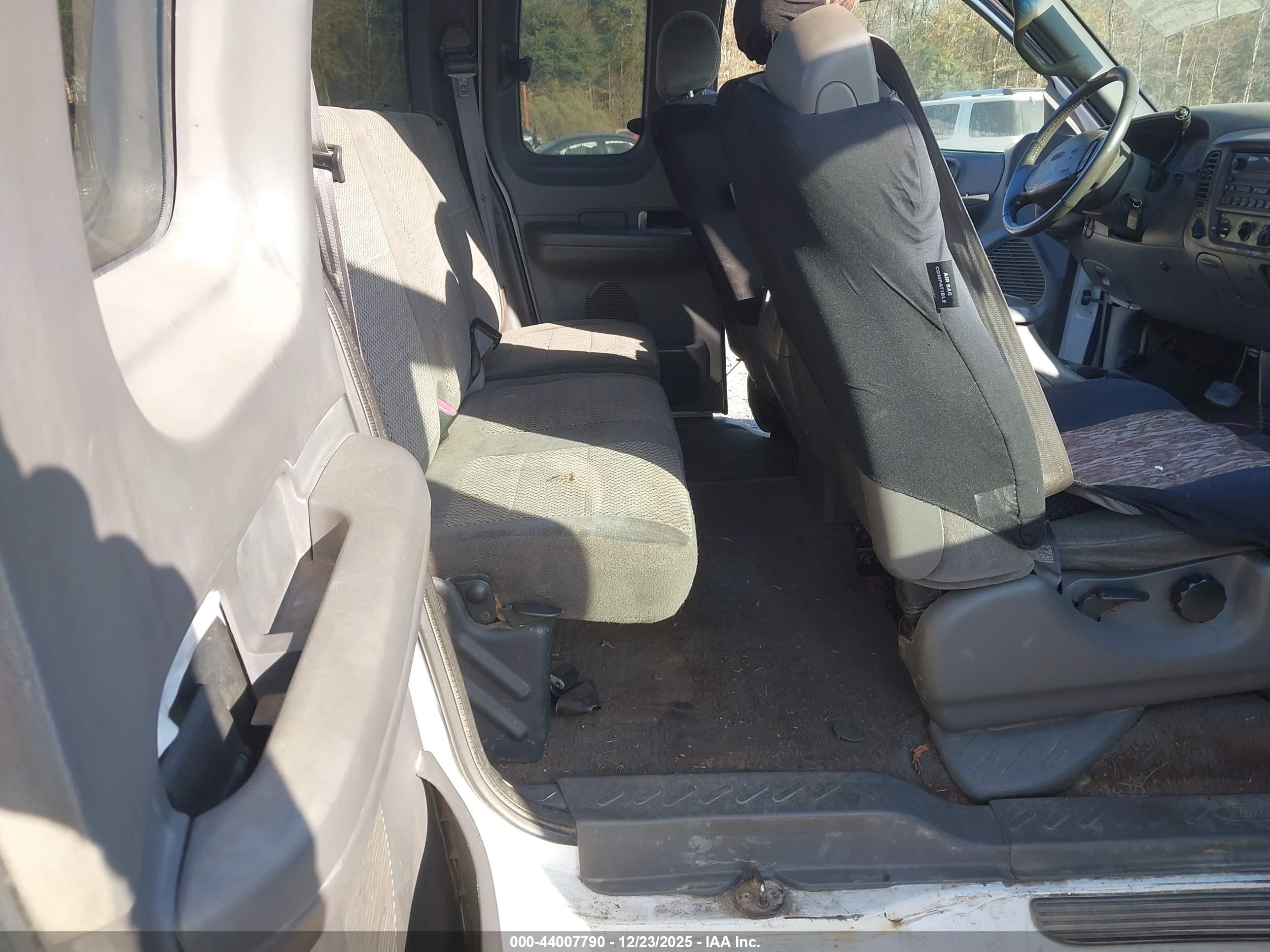 FORD F-150 image 8