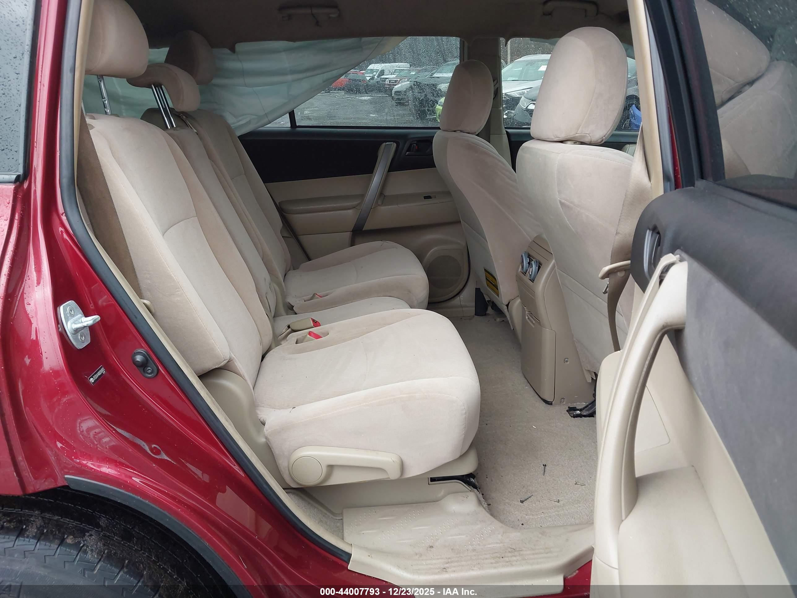 TOYOTA HIGHLANDER image 8