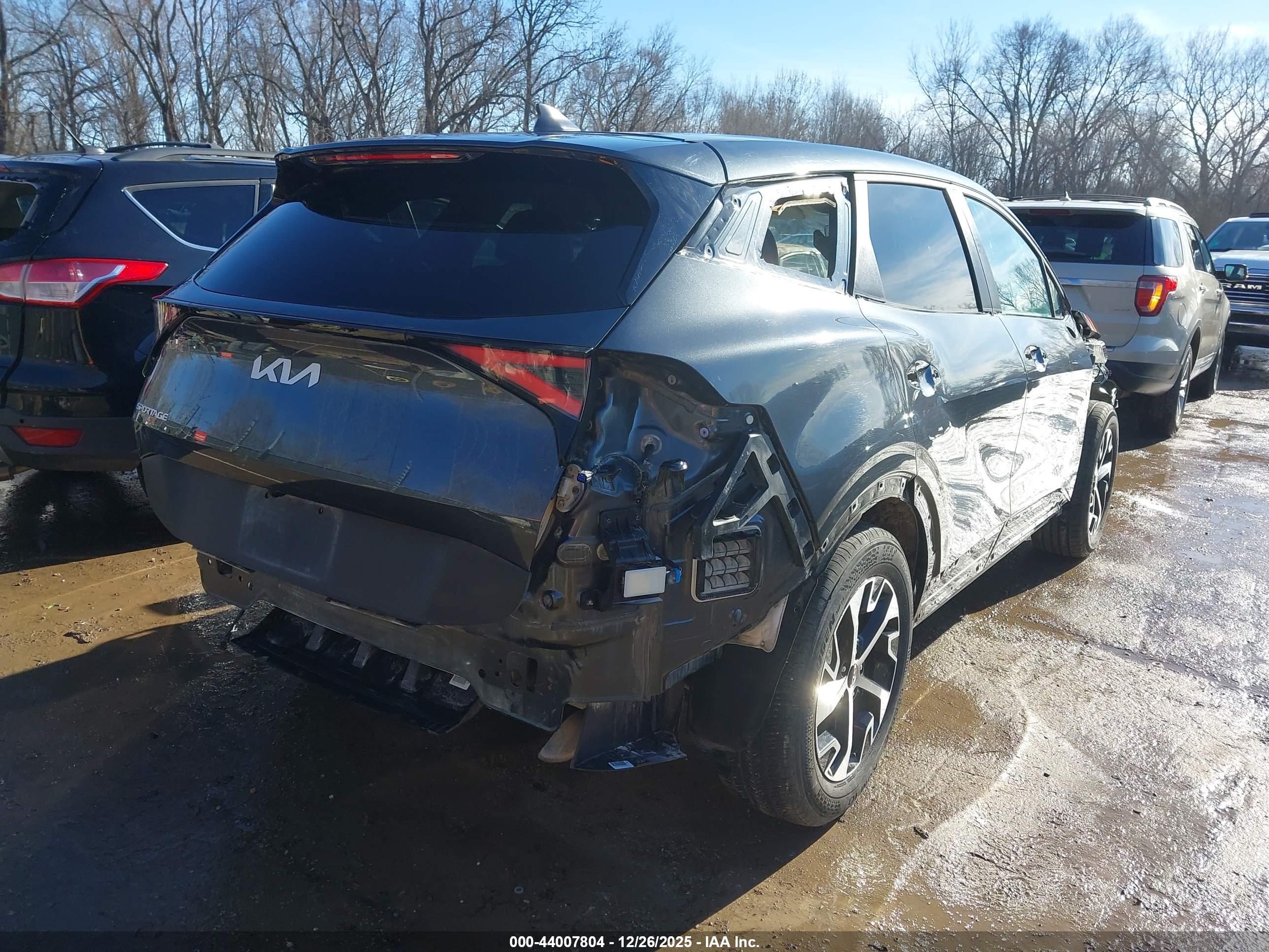 KIA SPORTAGE image 4