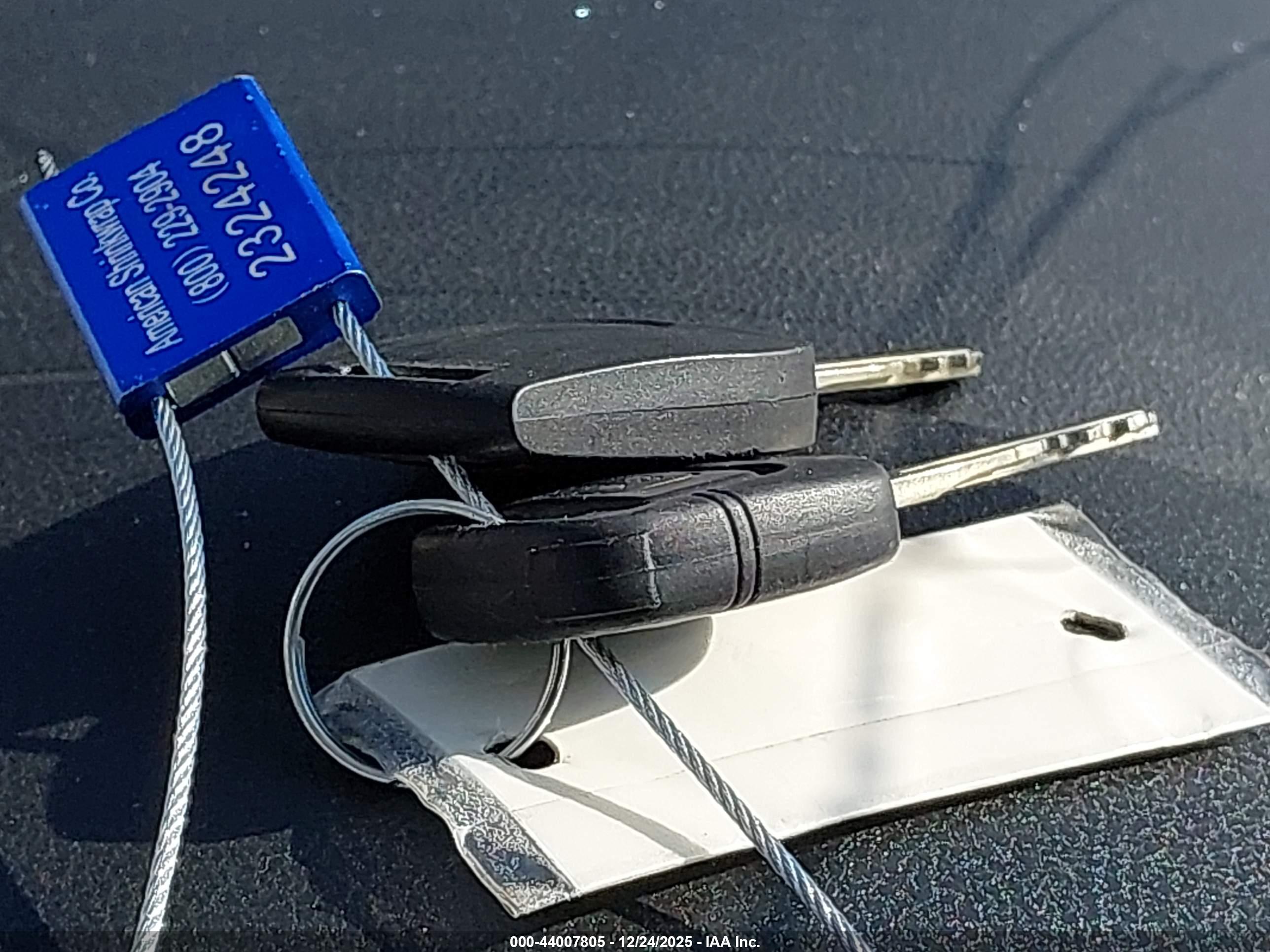 NISSAN VERSA image 11