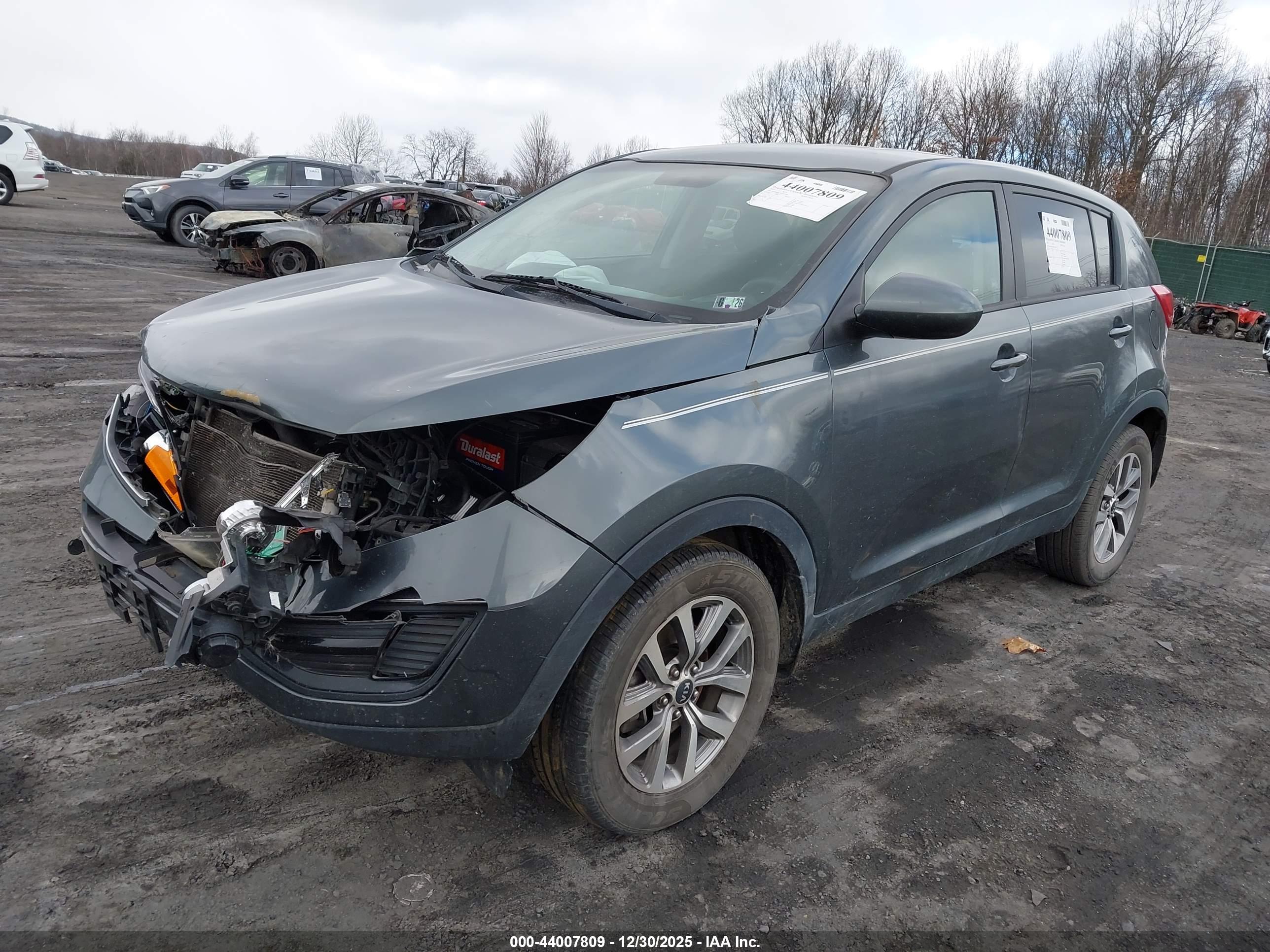 KIA SPORTAGE image 2