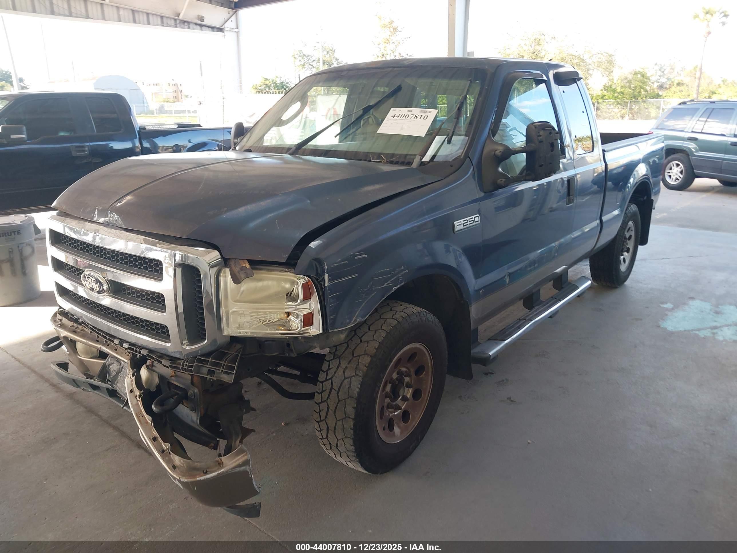 FORD F-250 image 2