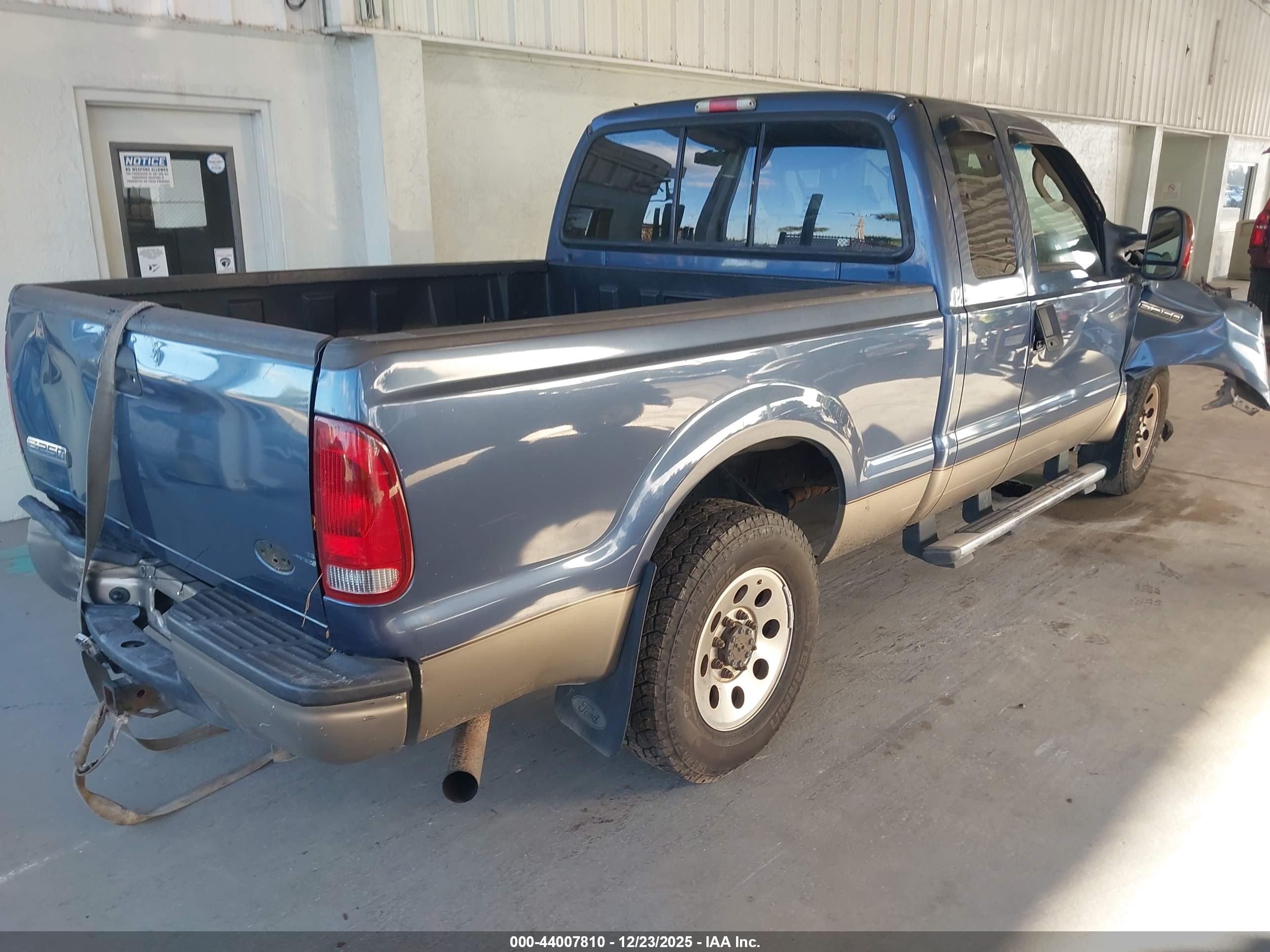 FORD F-250 image 4