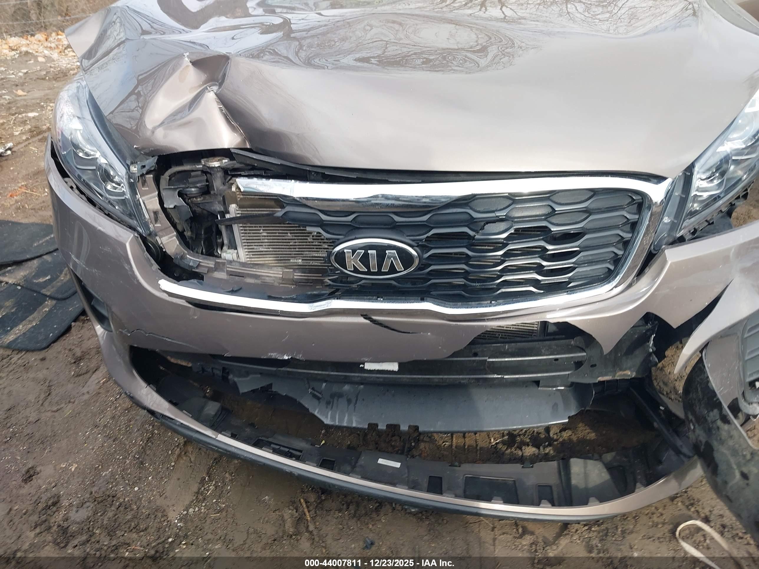 KIA SORENTO image 6