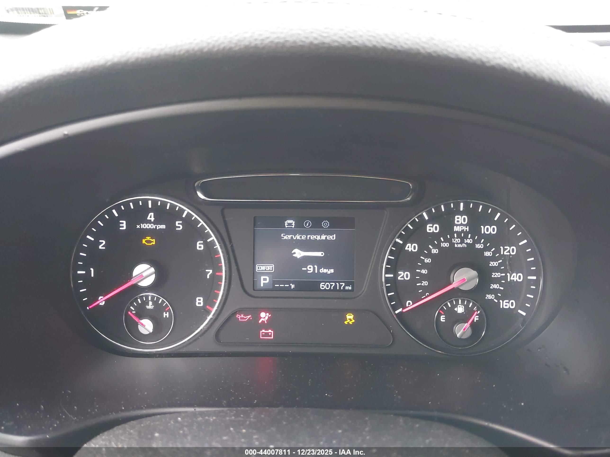 KIA SORENTO image 7