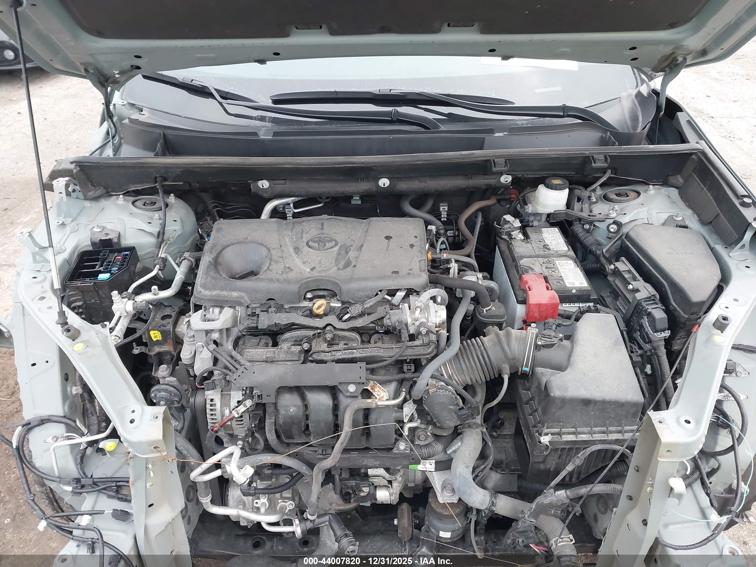 TOYOTA RAV4 image 10