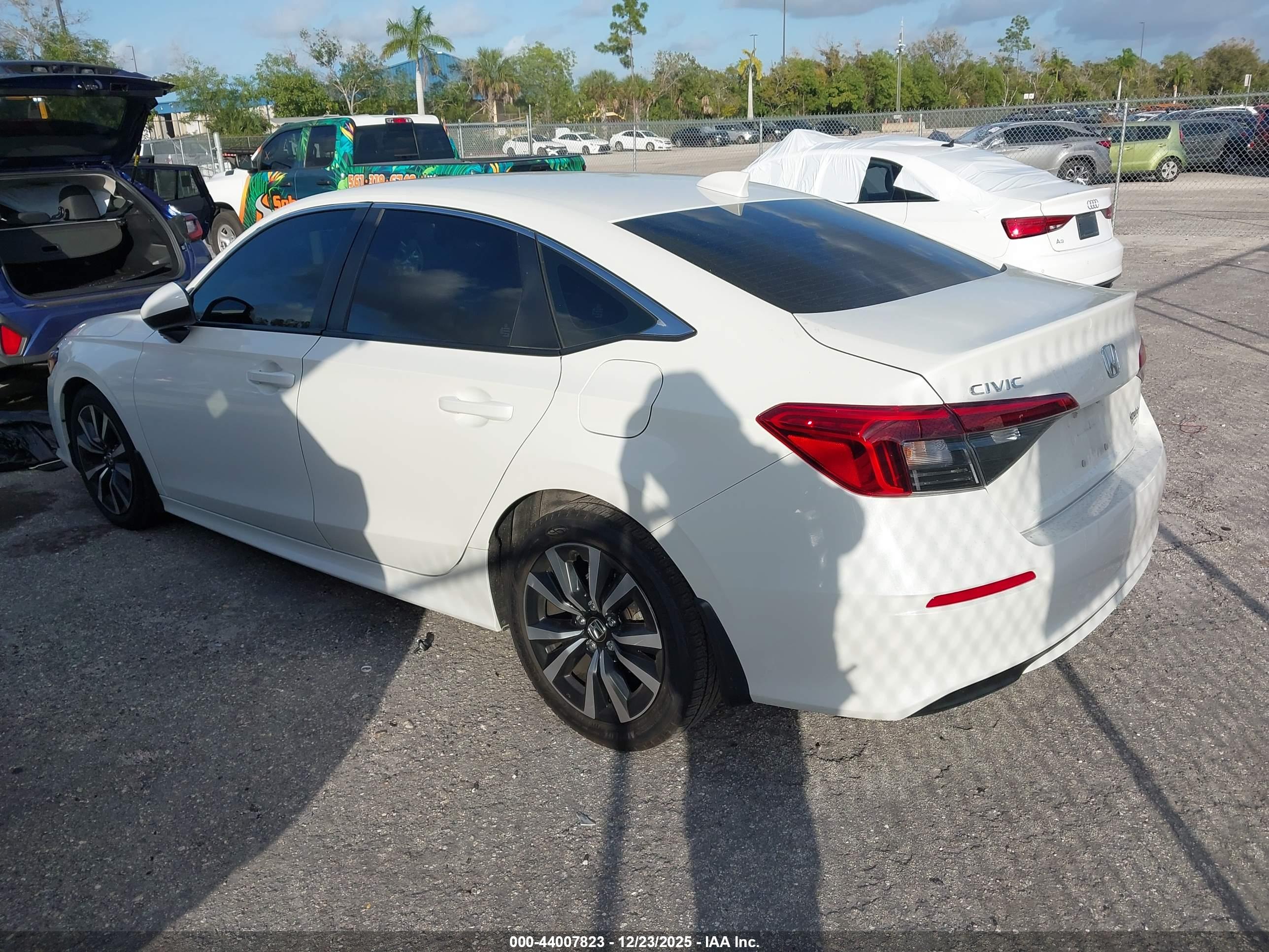 HONDA CIVIC image 3