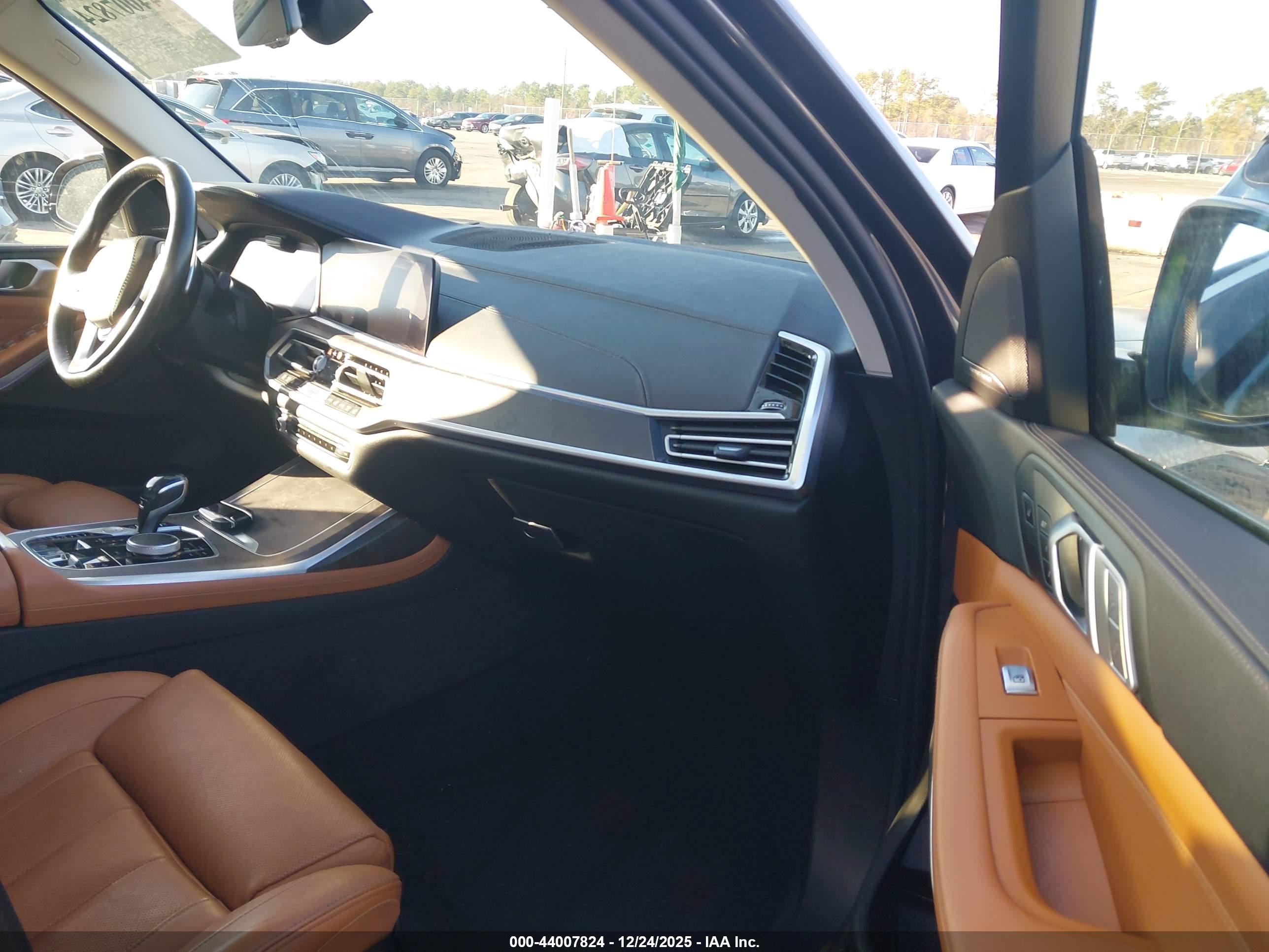 BMW X7 image 5