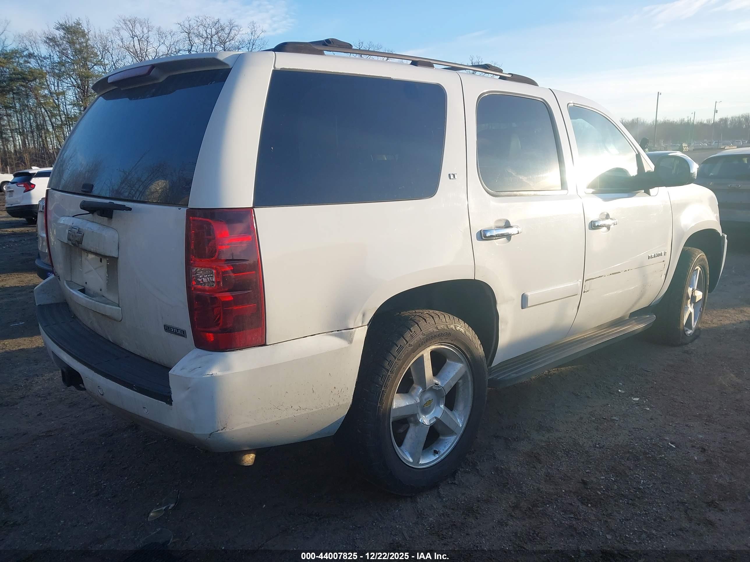 CHEVROLET TAHOE image 4