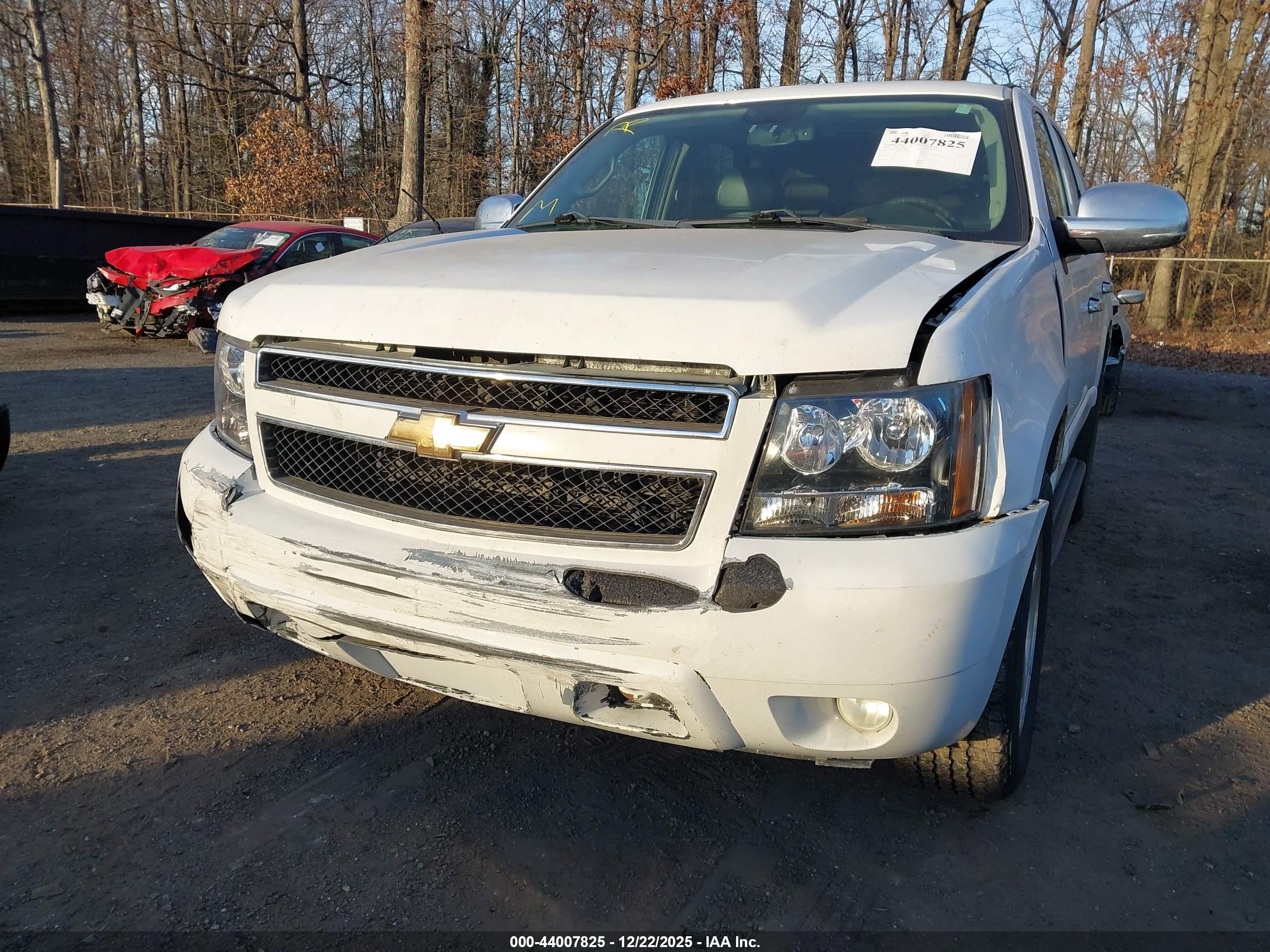 CHEVROLET TAHOE image 6