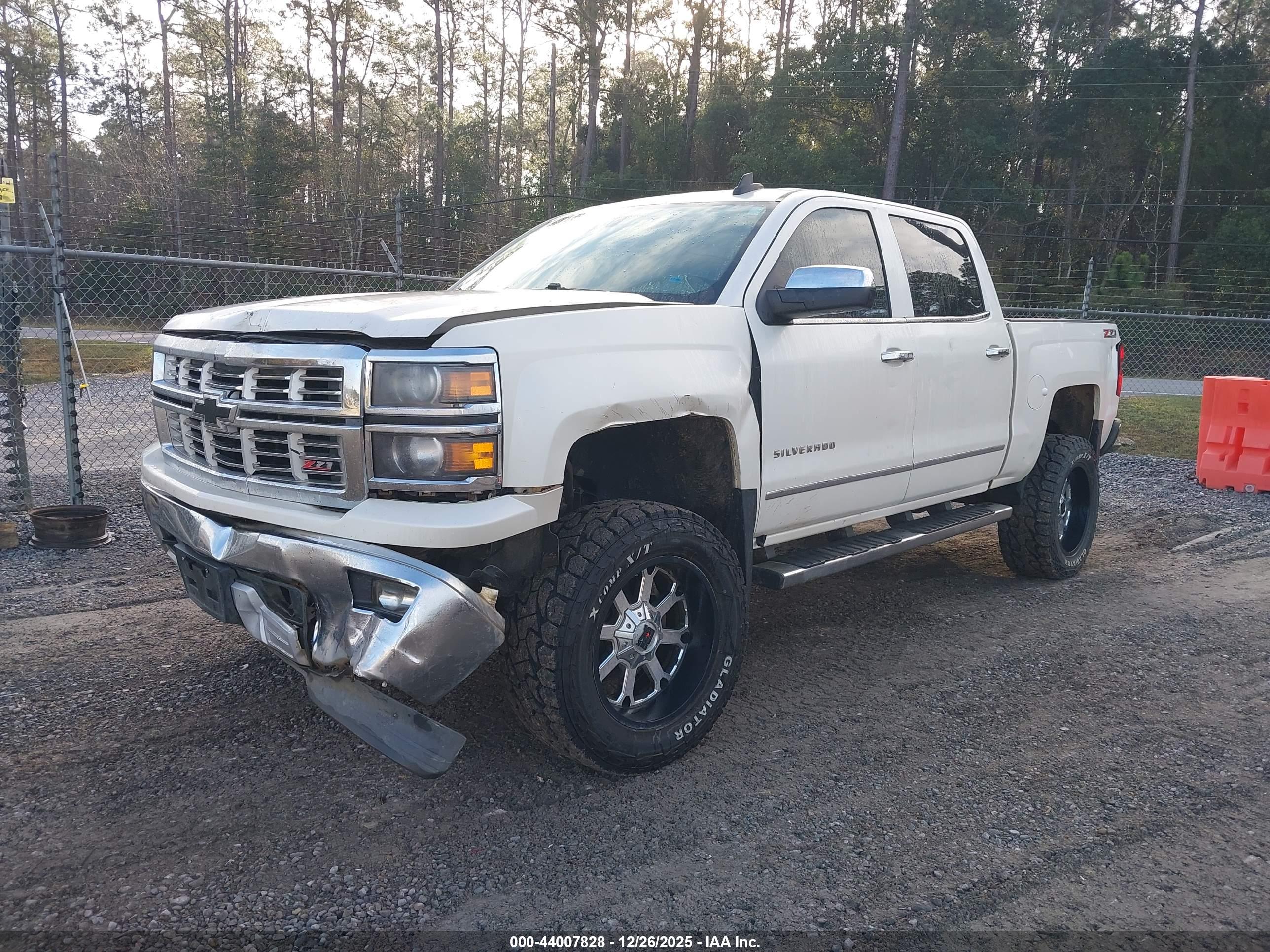 CHEVROLET SILVERADO image 2