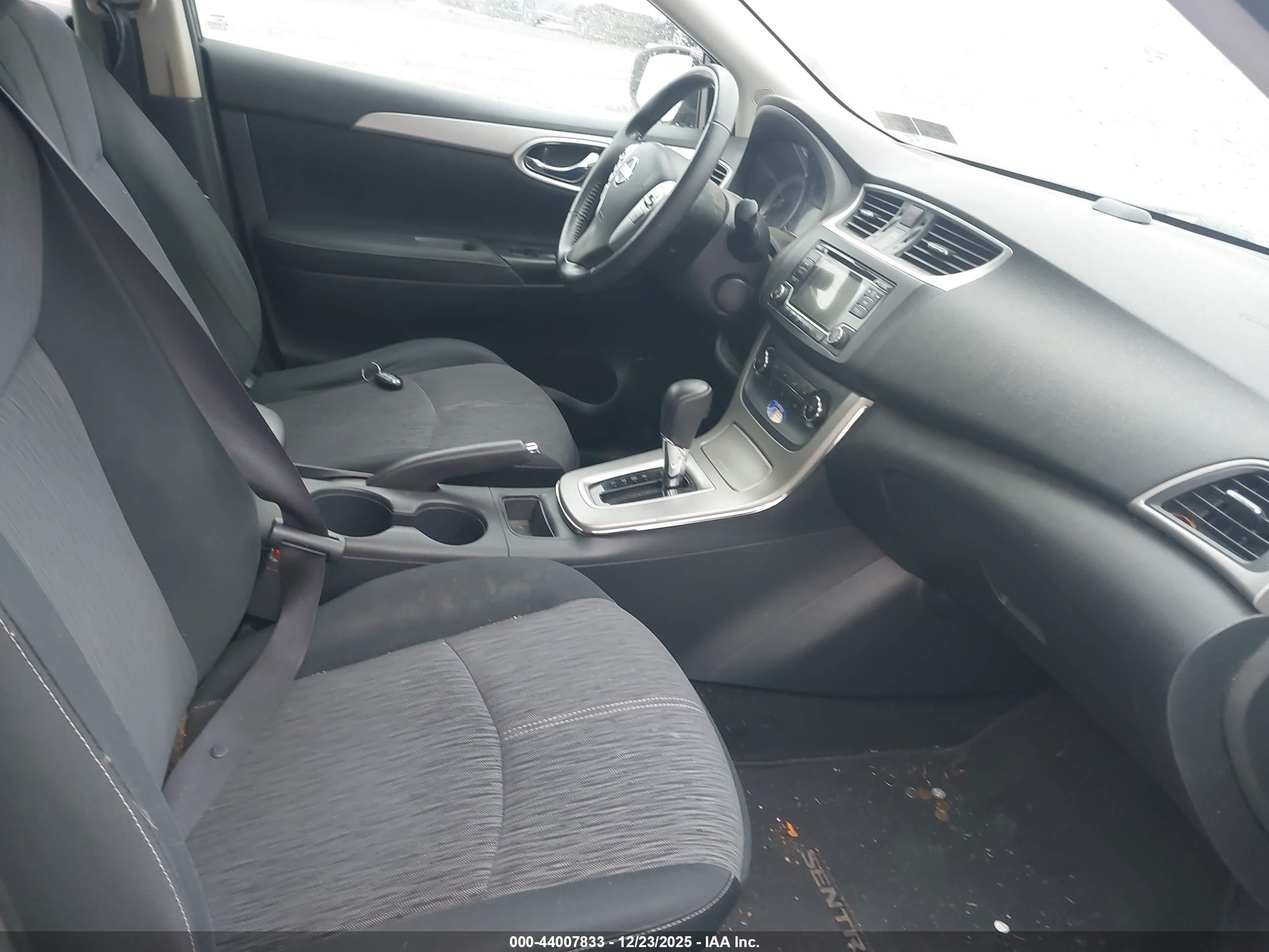 NISSAN SENTRA image 5