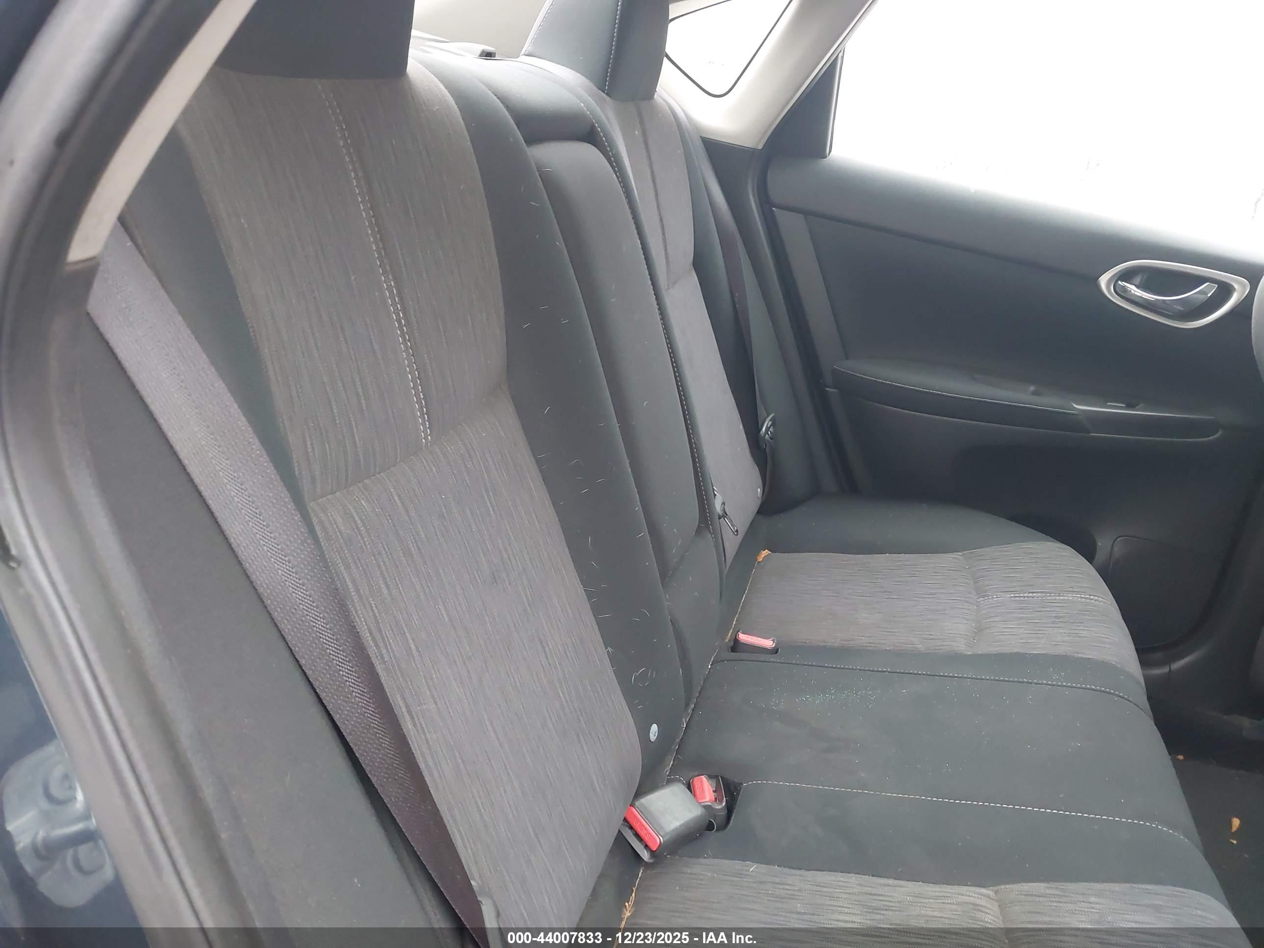 NISSAN SENTRA image 8