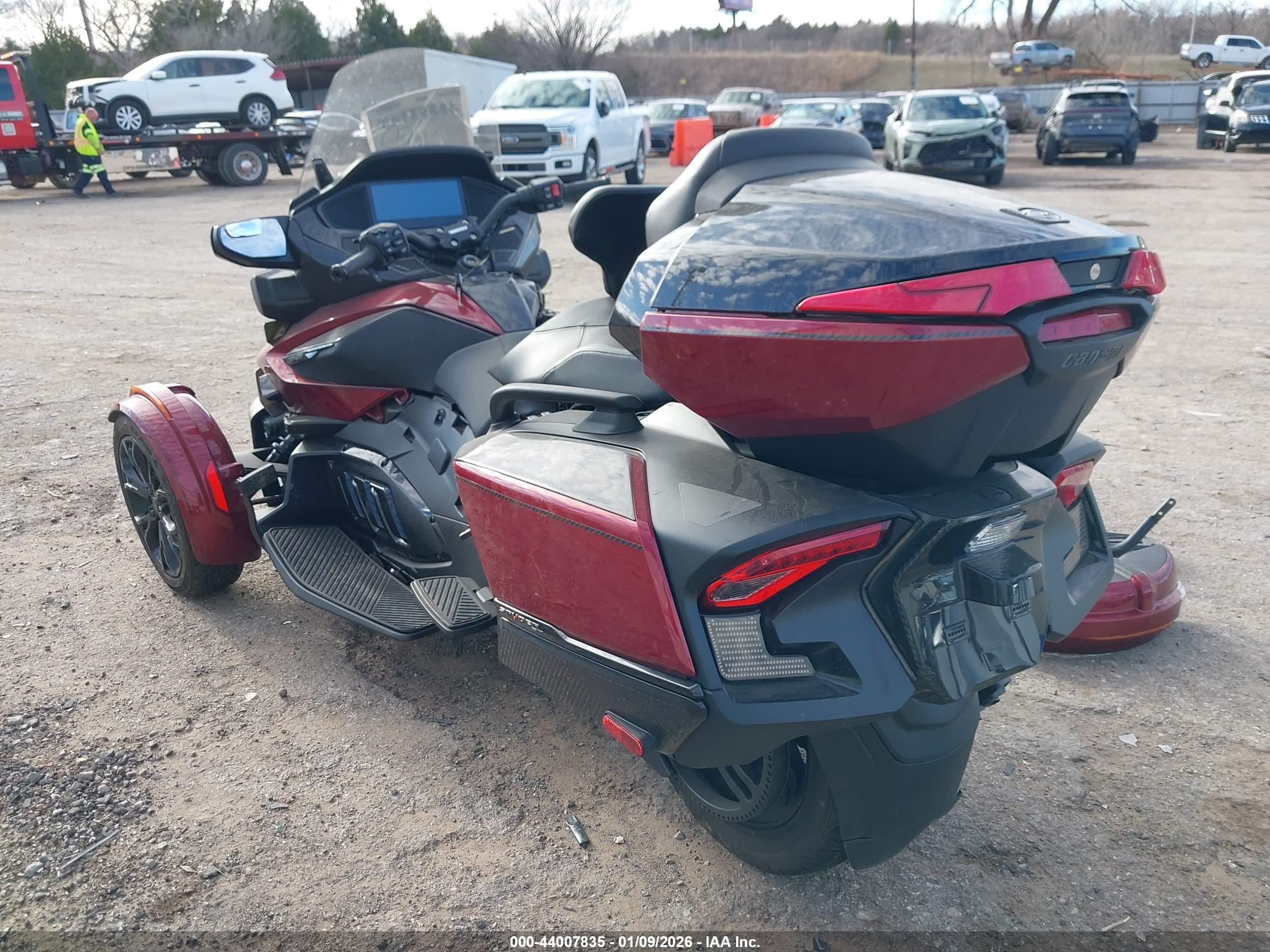 CAN-AM SPYDER image 3