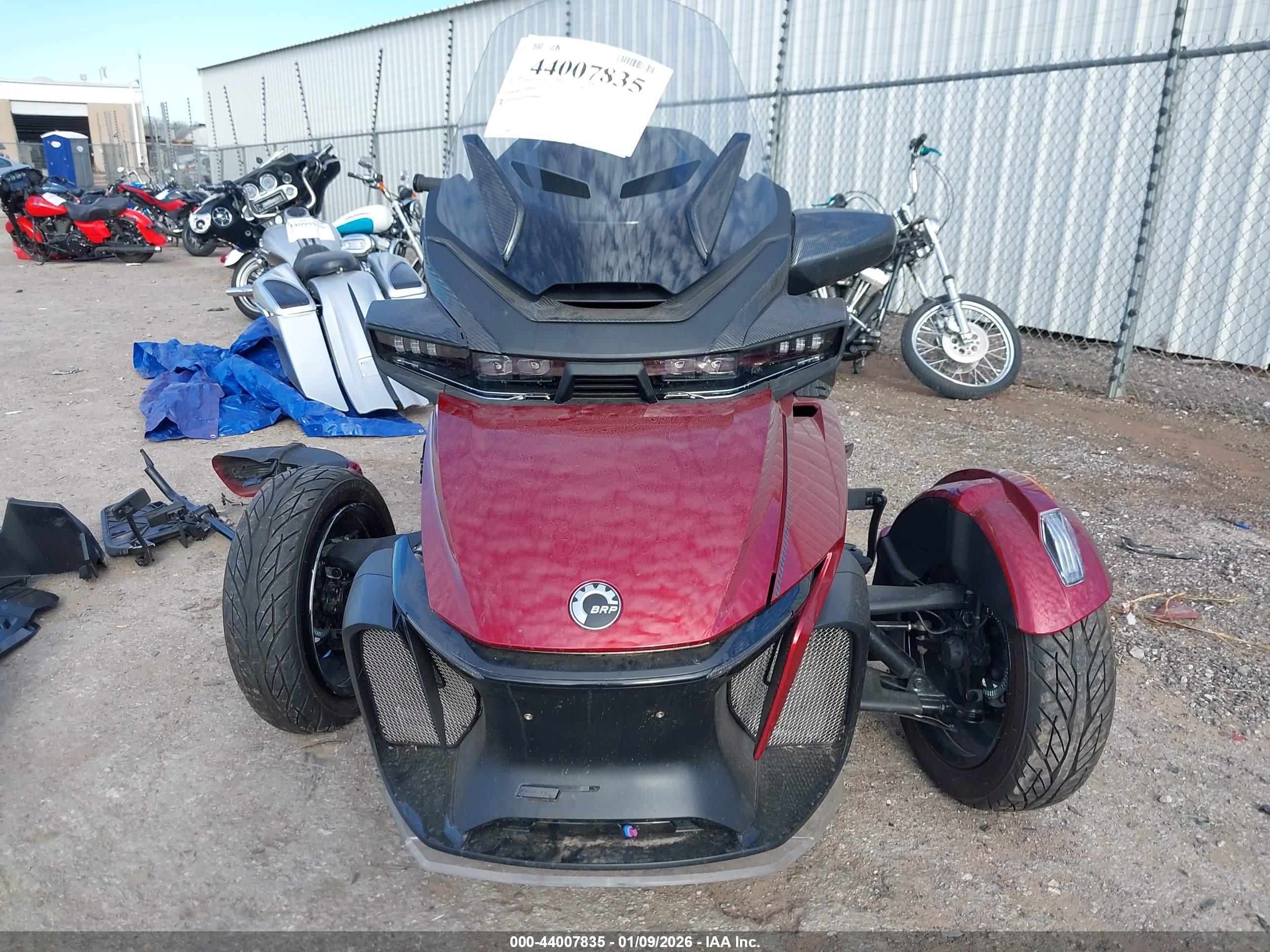 CAN-AM SPYDER image 5