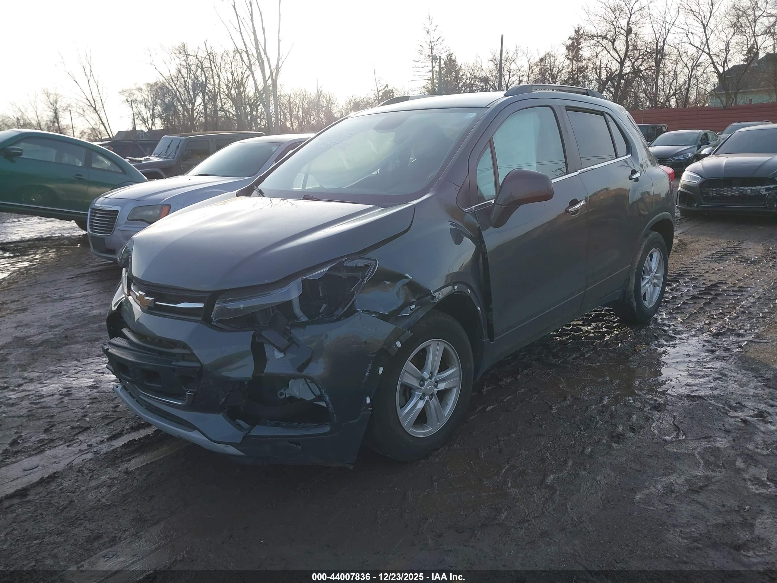 CHEVROLET TRAX image 2