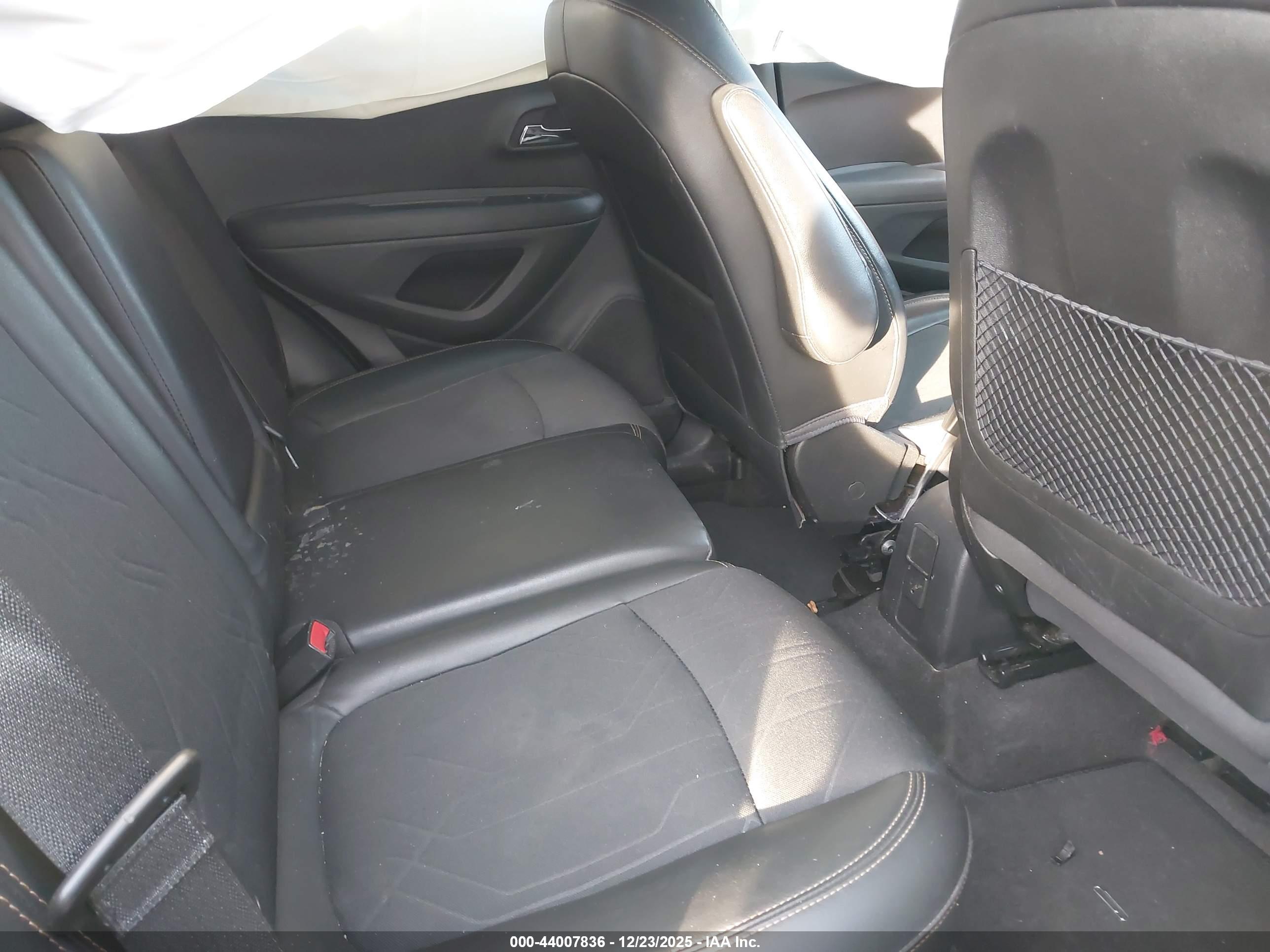 CHEVROLET TRAX image 8