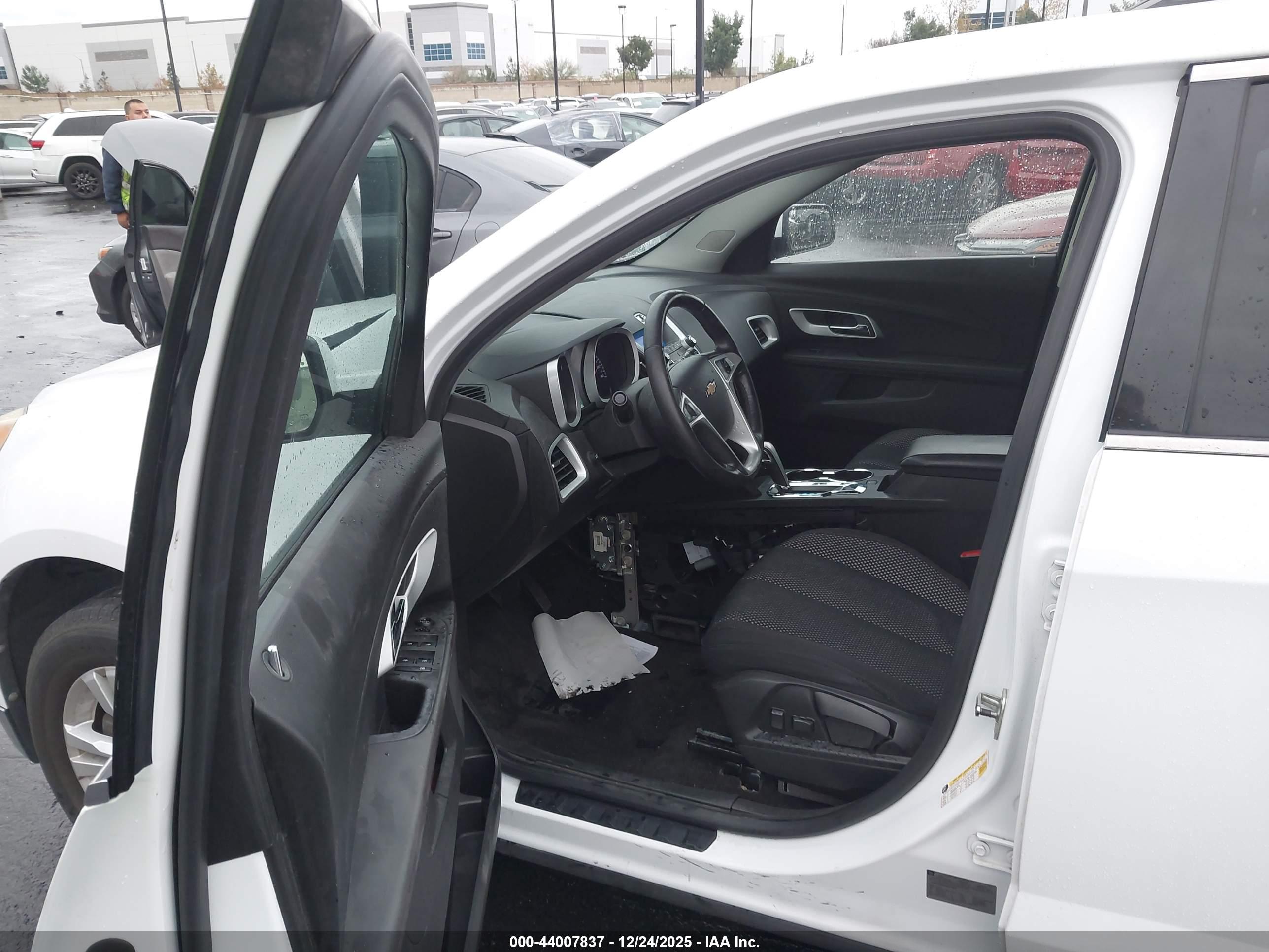 CHEVROLET EQUINOX image 5