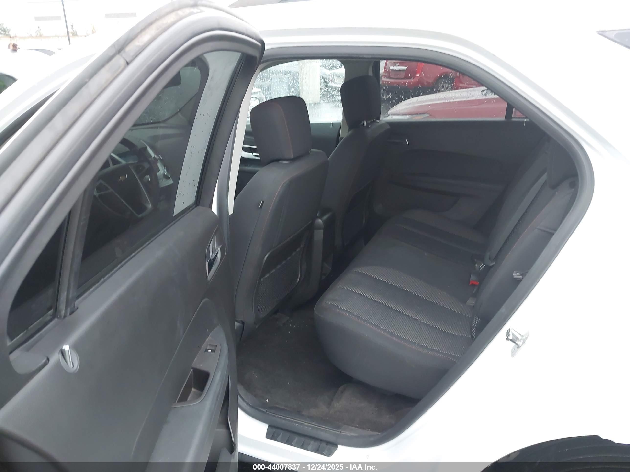 CHEVROLET EQUINOX image 8