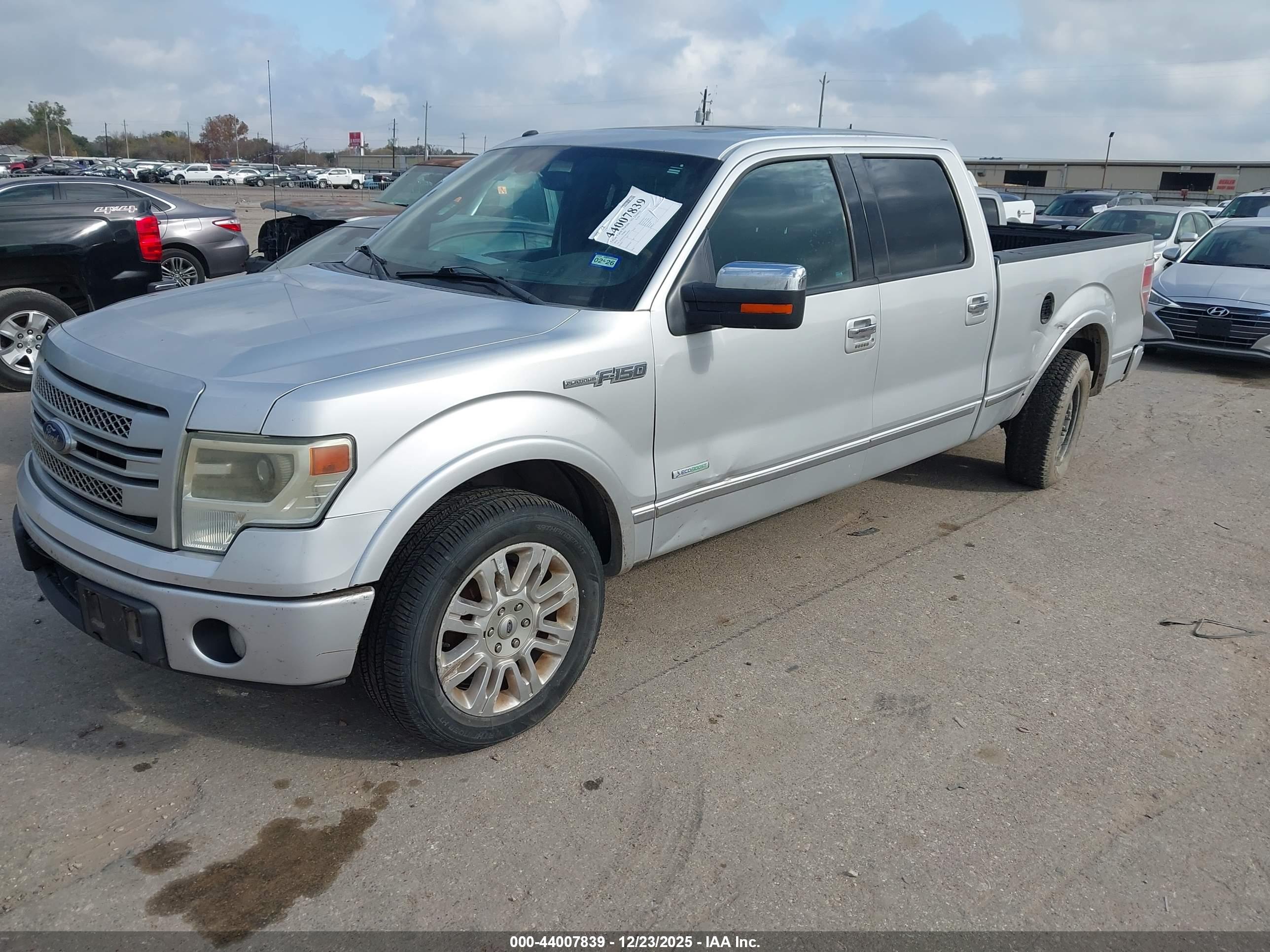 FORD F-150 image 2