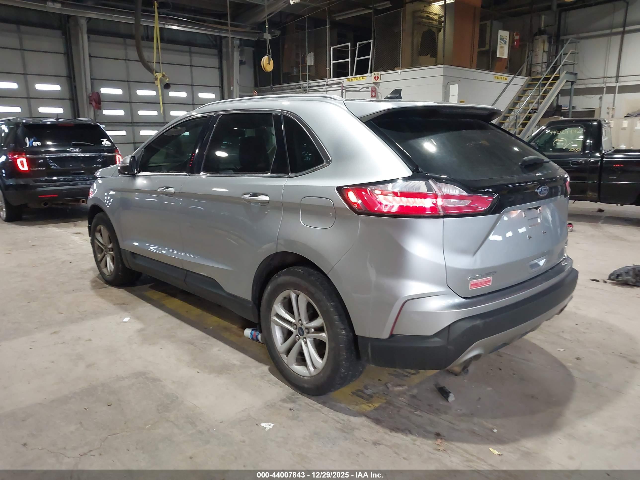 FORD EDGE image 3