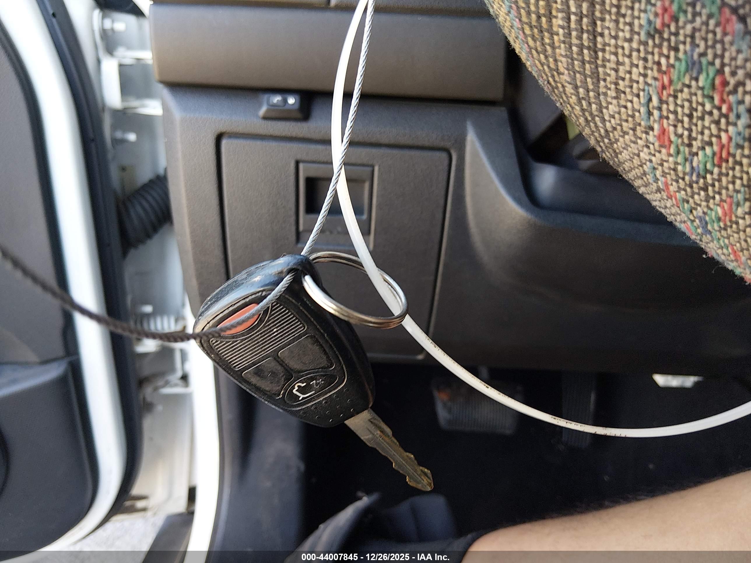 JEEP LIBERTY image 11