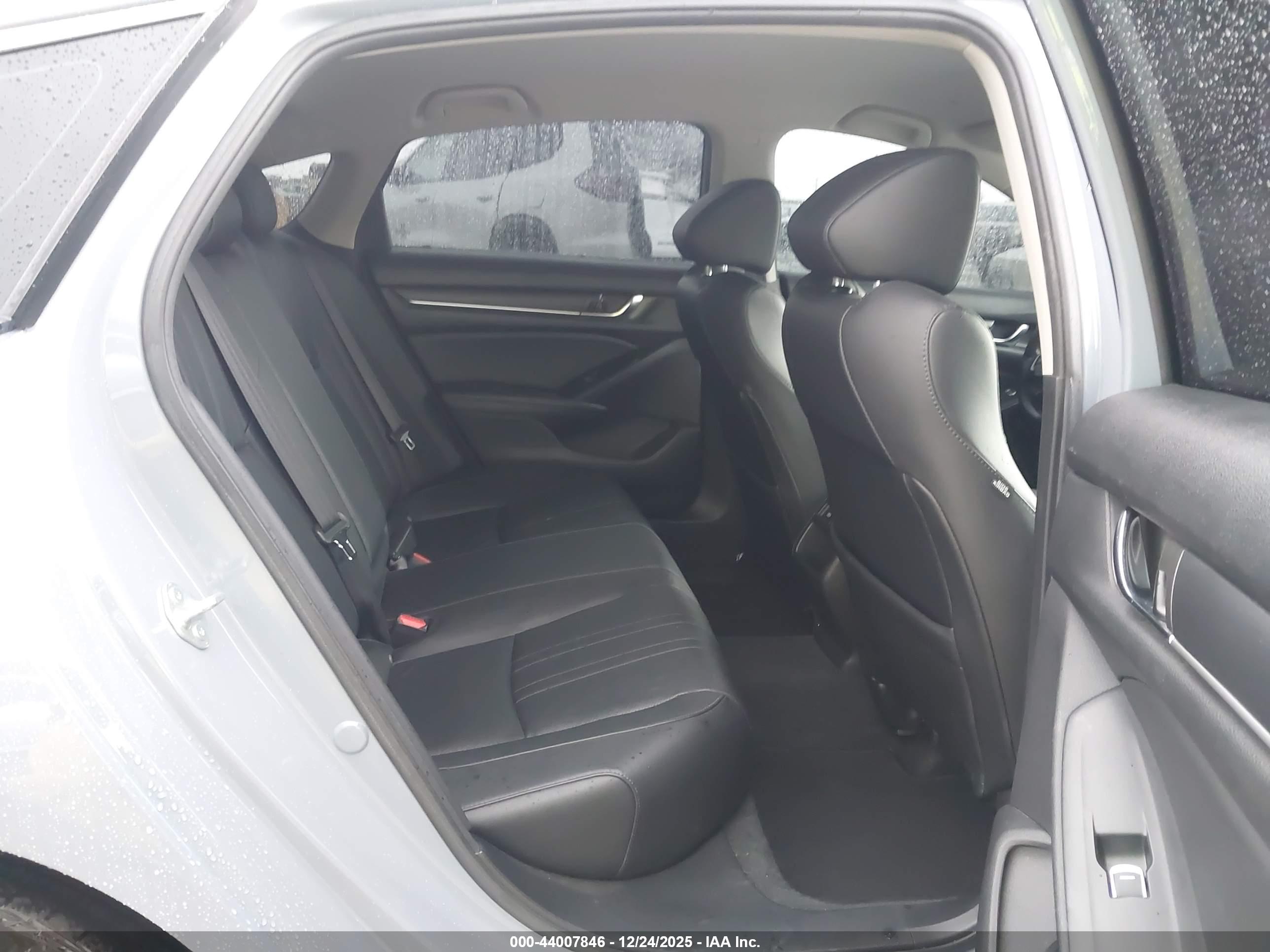 HONDA ACCORD image 8