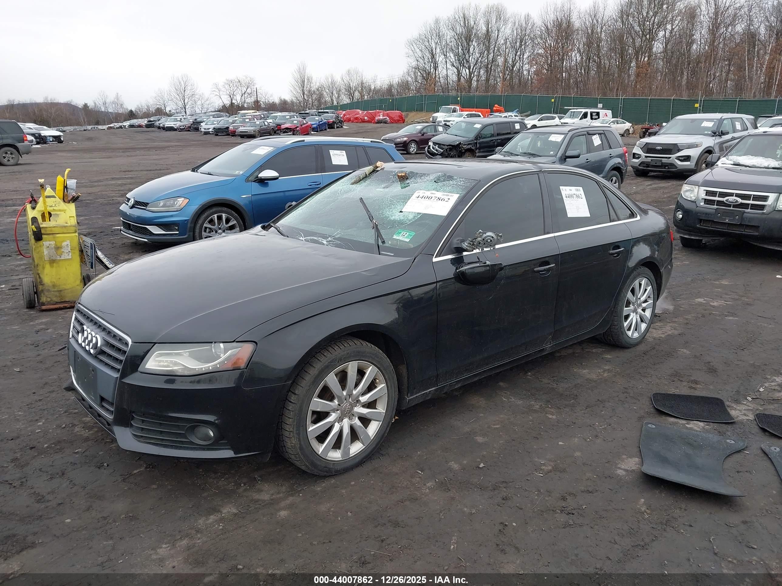 AUDI A4 image 2
