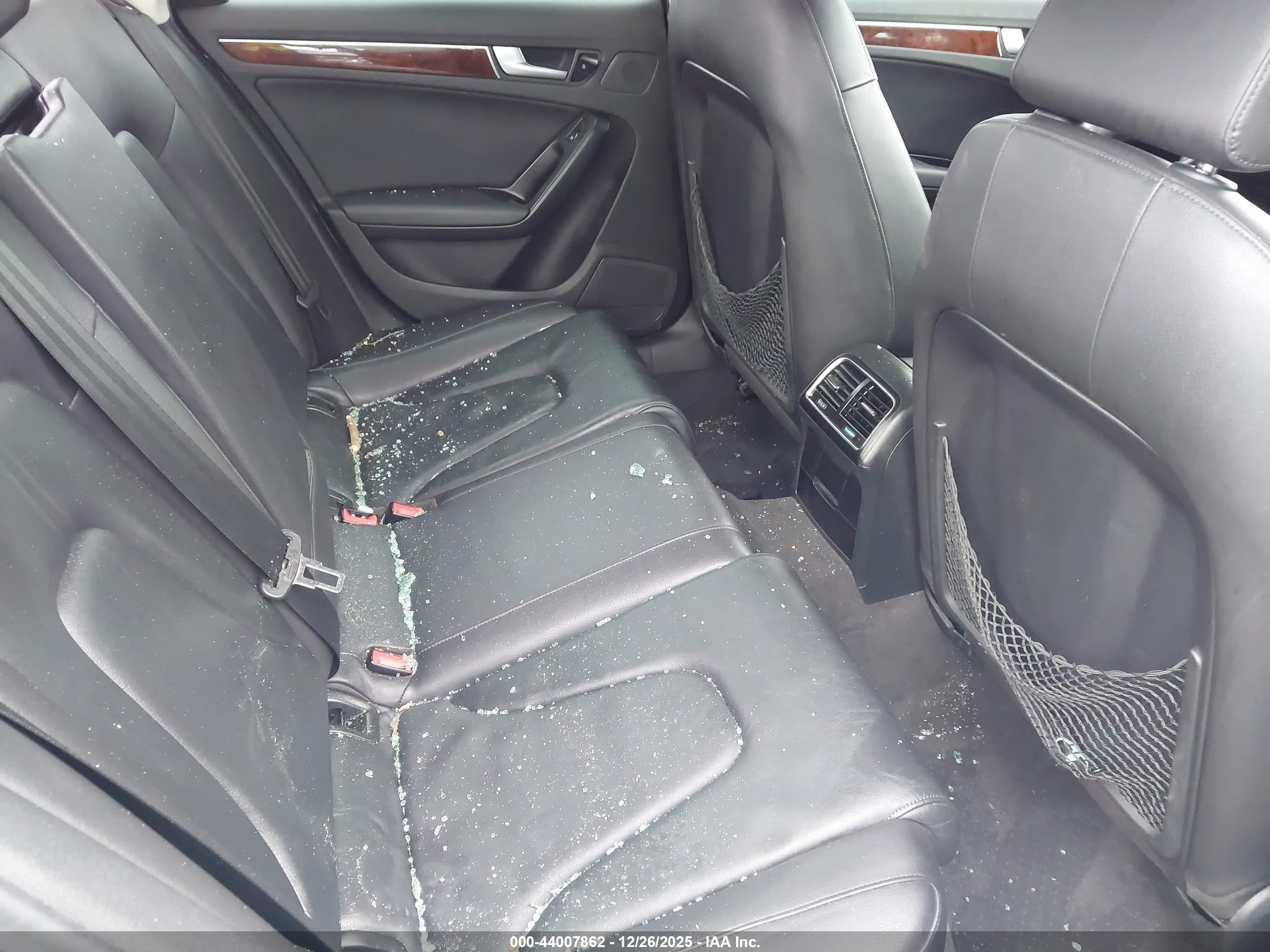 AUDI A4 image 8