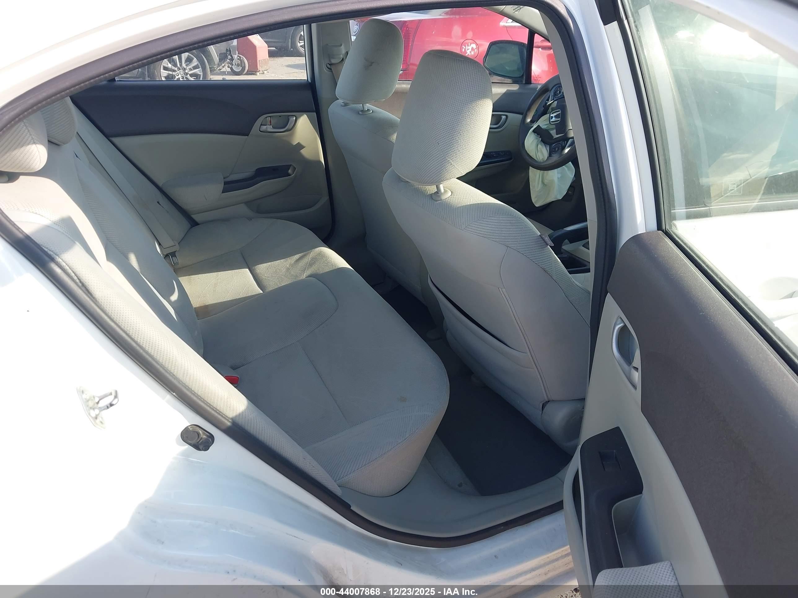 HONDA CIVIC image 8
