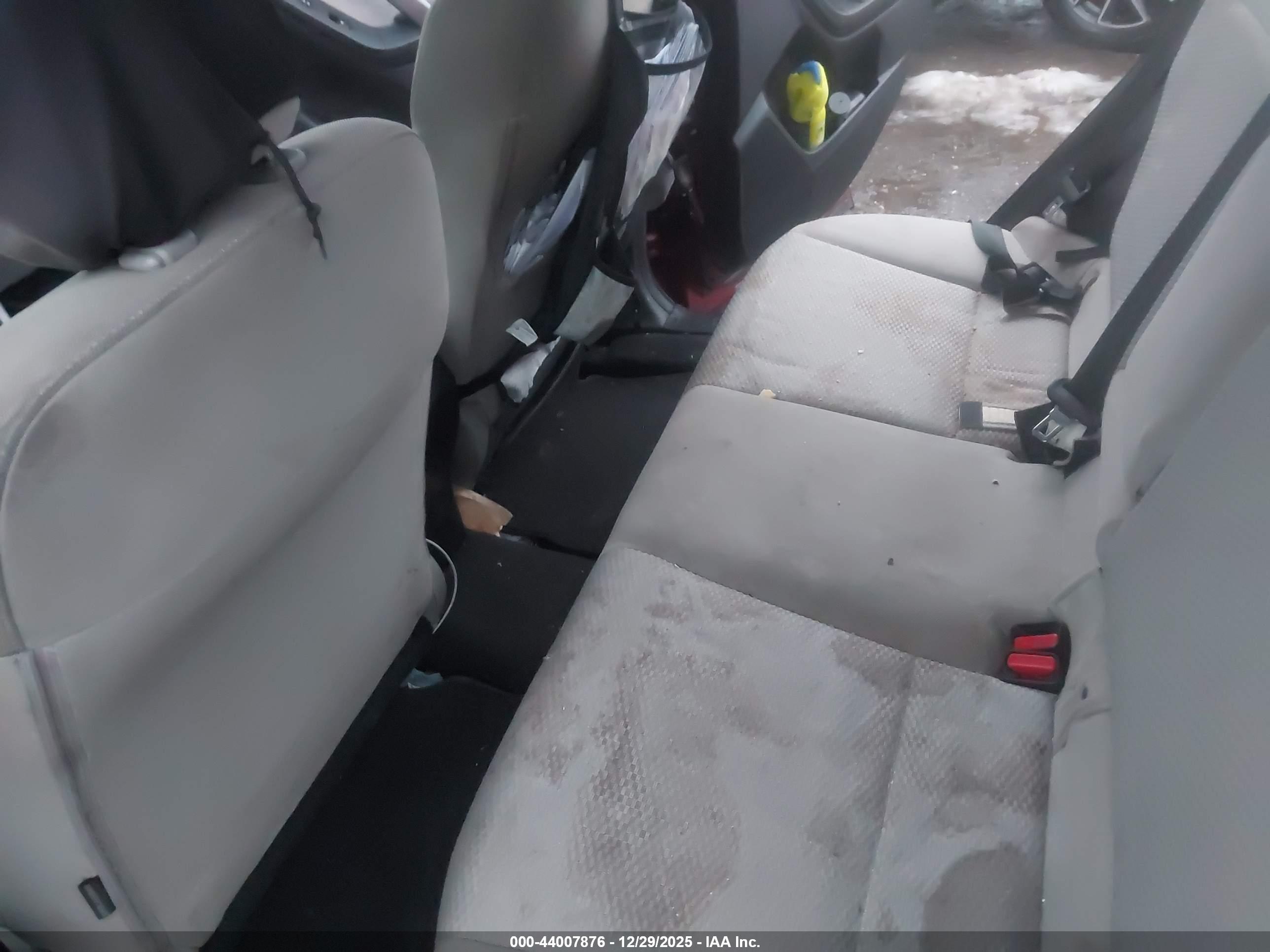 SUBARU FORESTER image 8