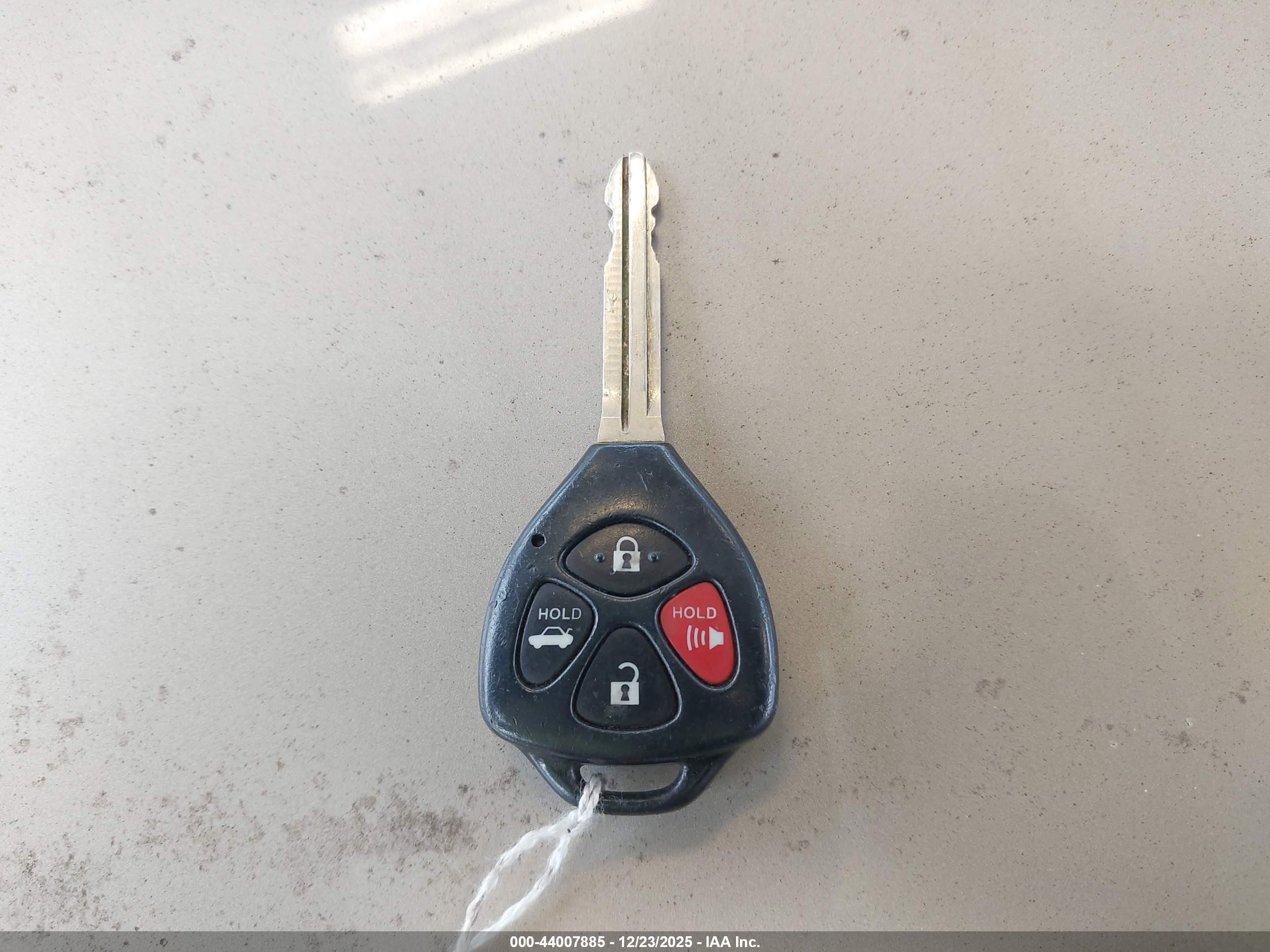 TOYOTA CAMRY image 11