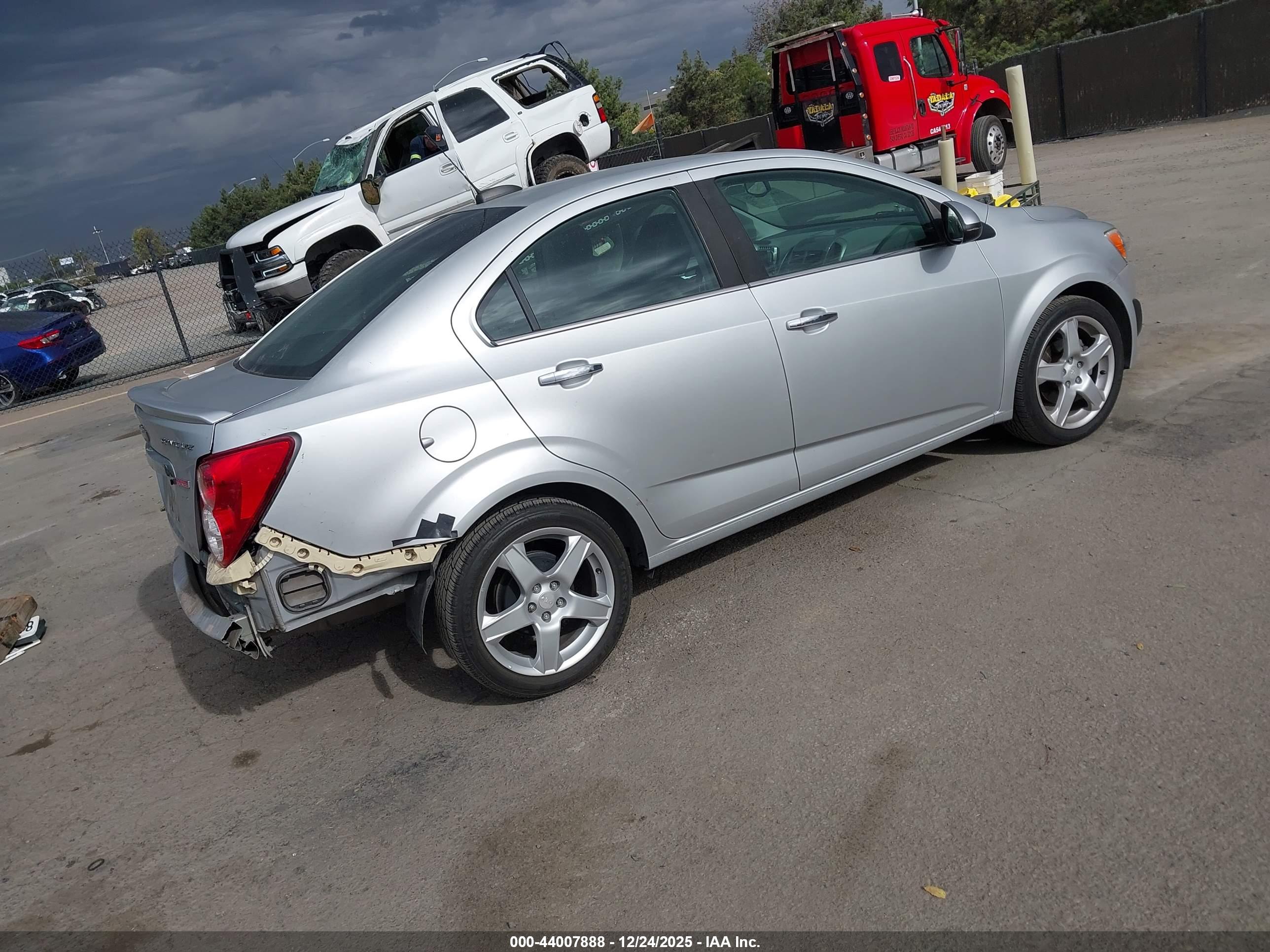 CHEVROLET SONIC image 4