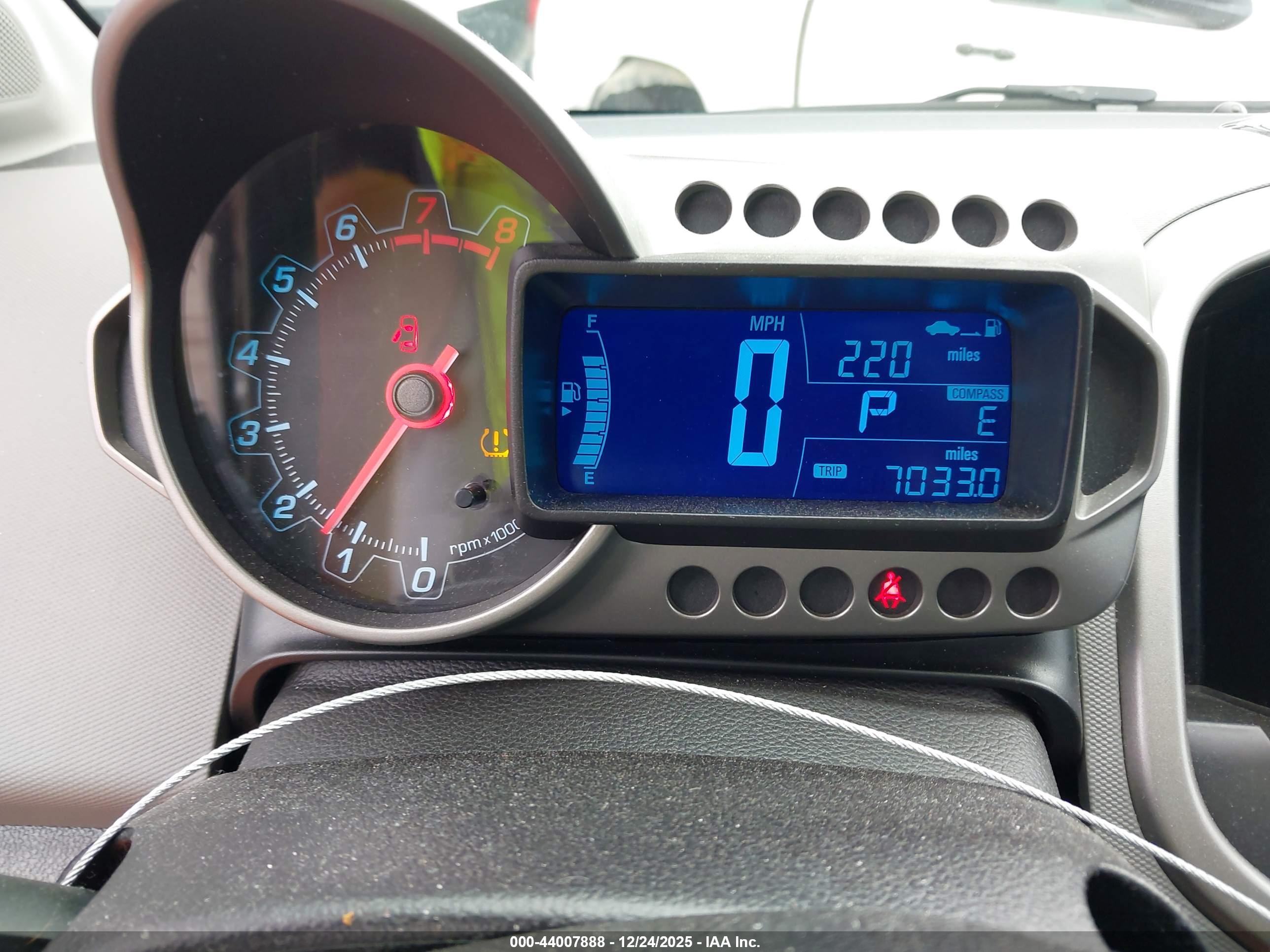 CHEVROLET SONIC image 7