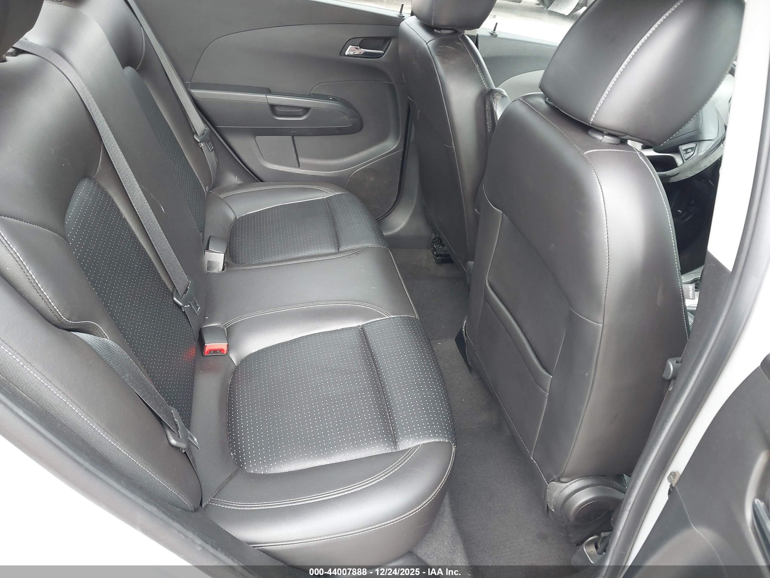 CHEVROLET SONIC image 8